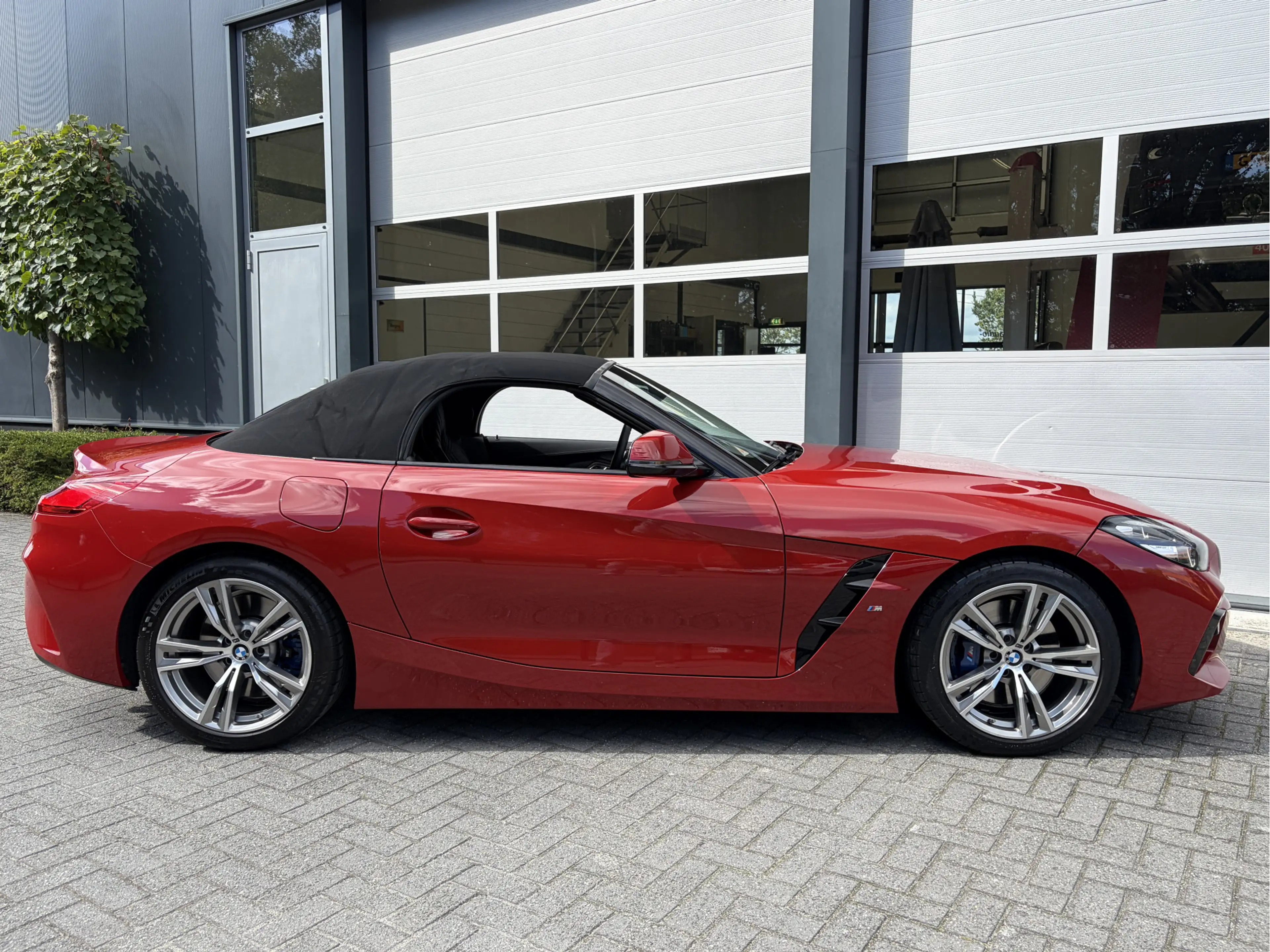 BMW Z4 Roadster sDrive30i M-Sport High Executive Camera — photo 35