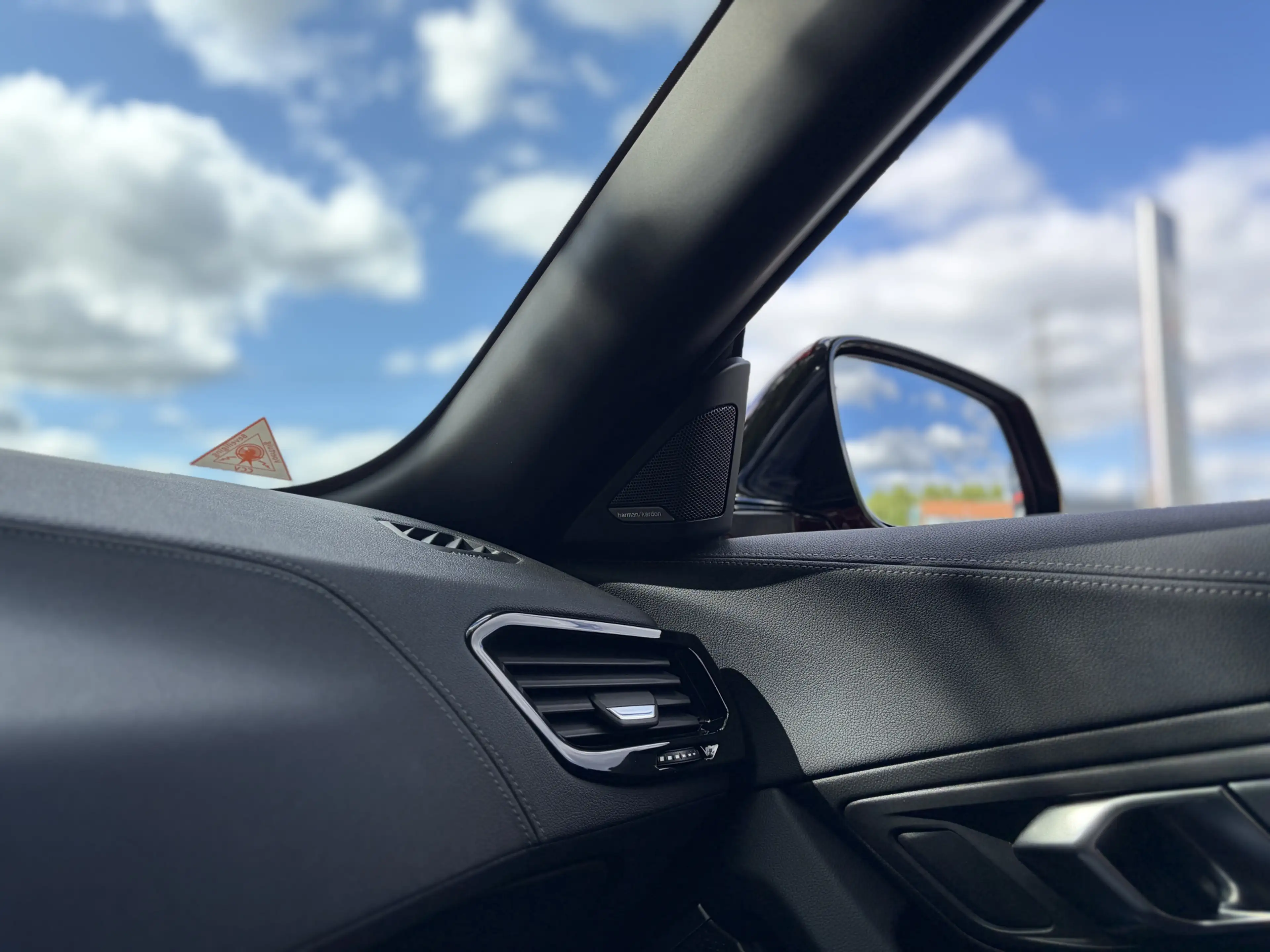 BMW Z4 Roadster sDrive30i M-Sport High Executive Camera — photo 46