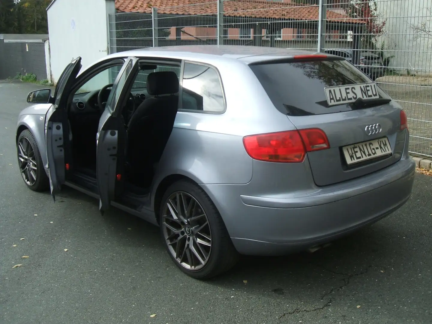 Audi A3 Sportback TDI*Nav*Sitzh*Tempo*a.w.TÜV-Alles-NEU Grau - 1