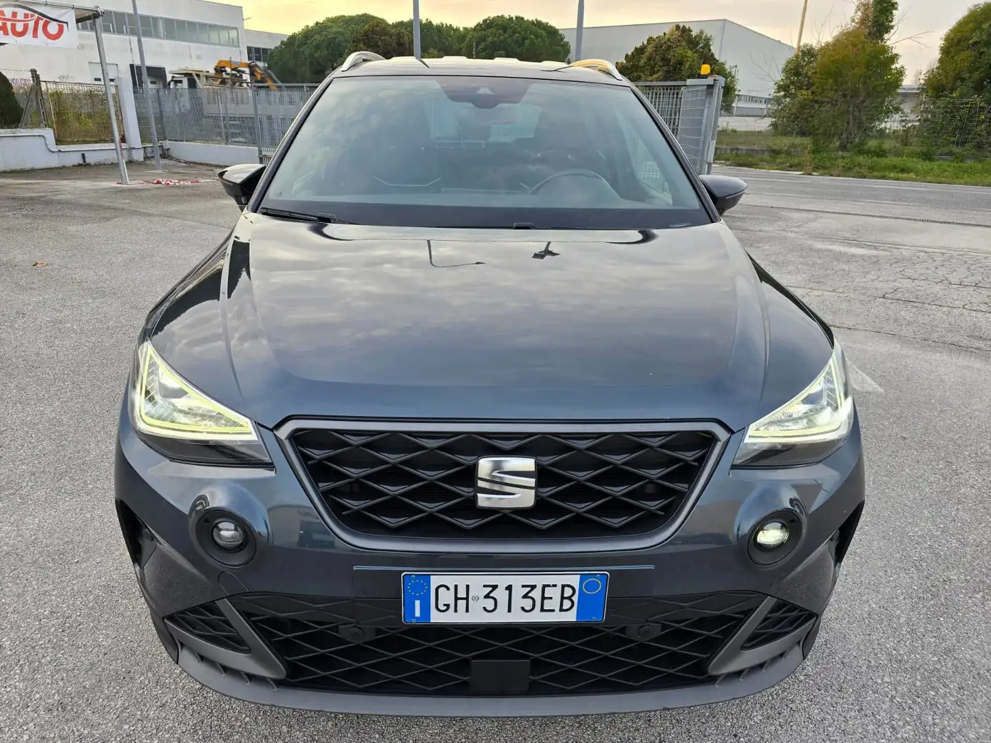 SEAT Arona Arona 2022 1.0 tgi FR 90cv Grigio - 2