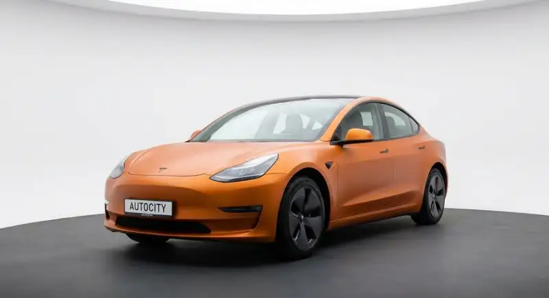 TESLA Model 3