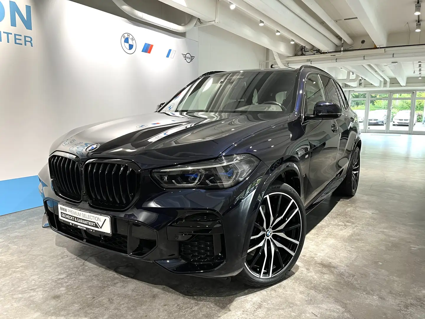 BMW X5 xDrive30d M-SportpaketHead-Up/RFK/AHK/Pano Schwarz - 2