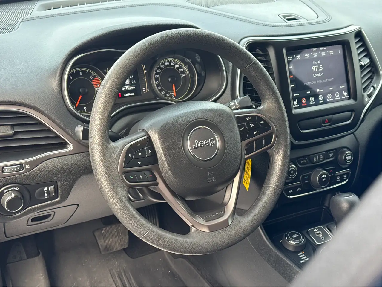 Jeep Cherokee снимка Jeep Cherokee