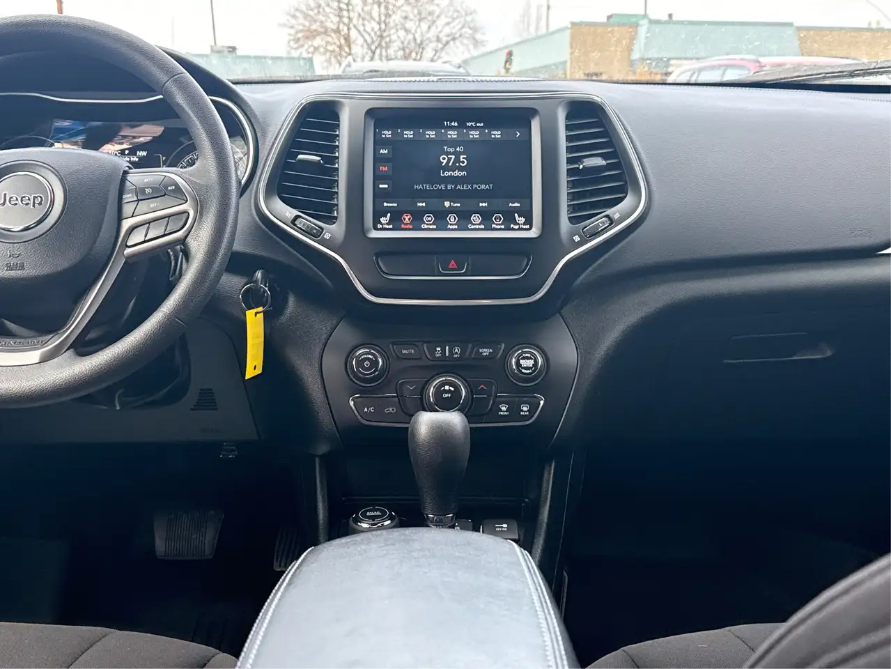 Jeep Cherokee снимка Jeep Cherokee