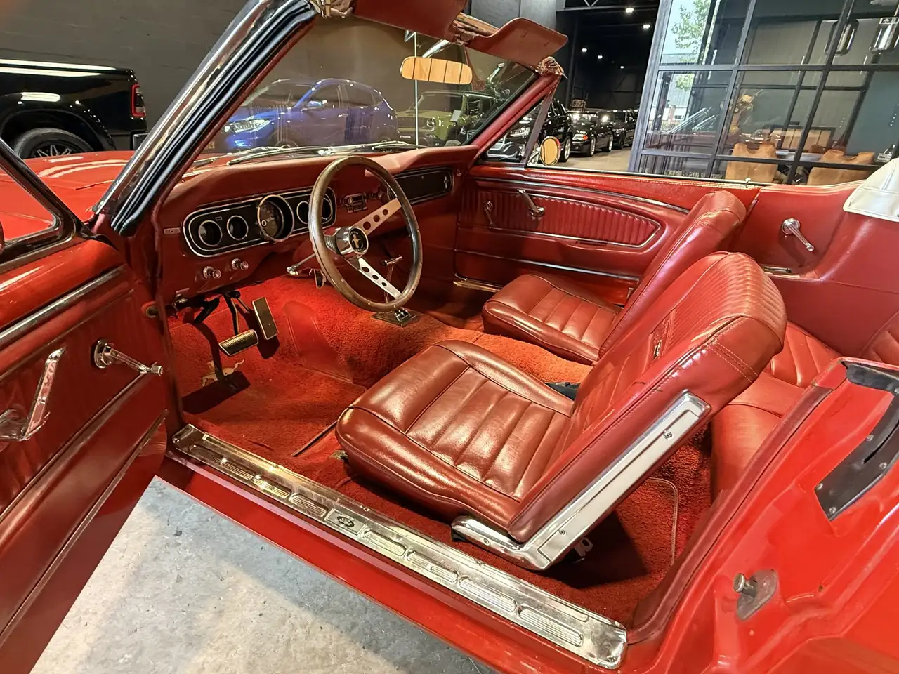 Ford Mustang Convertible 289 V8 Automaat. Stuur en rem bekracht, foto 12