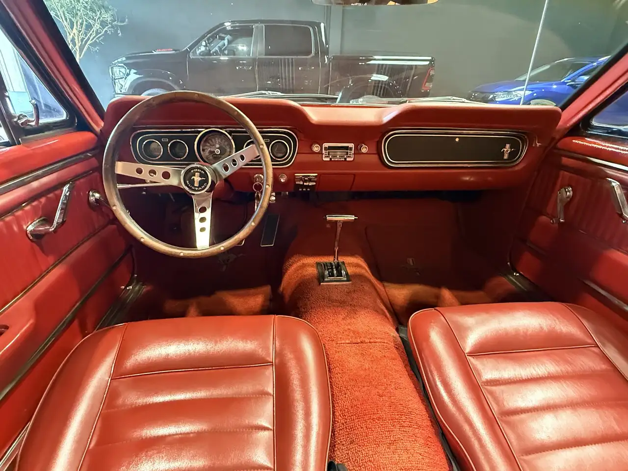 Ford Mustang Convertible 289 V8 Automaat. Stuur en rem bekracht, foto 11