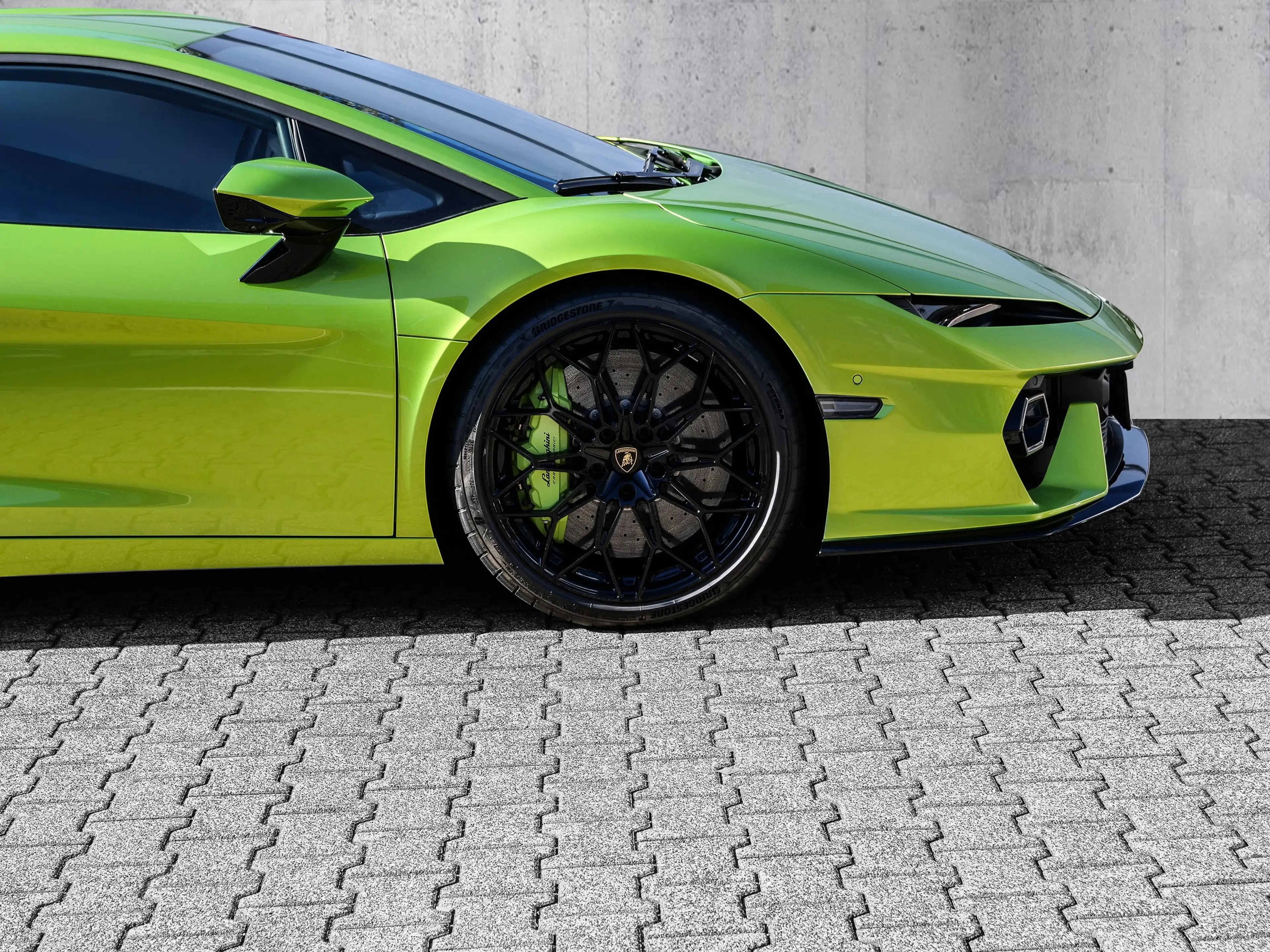 Lamborghini Temerario Verde Citrea, Full High Assistant Pack — photo 9