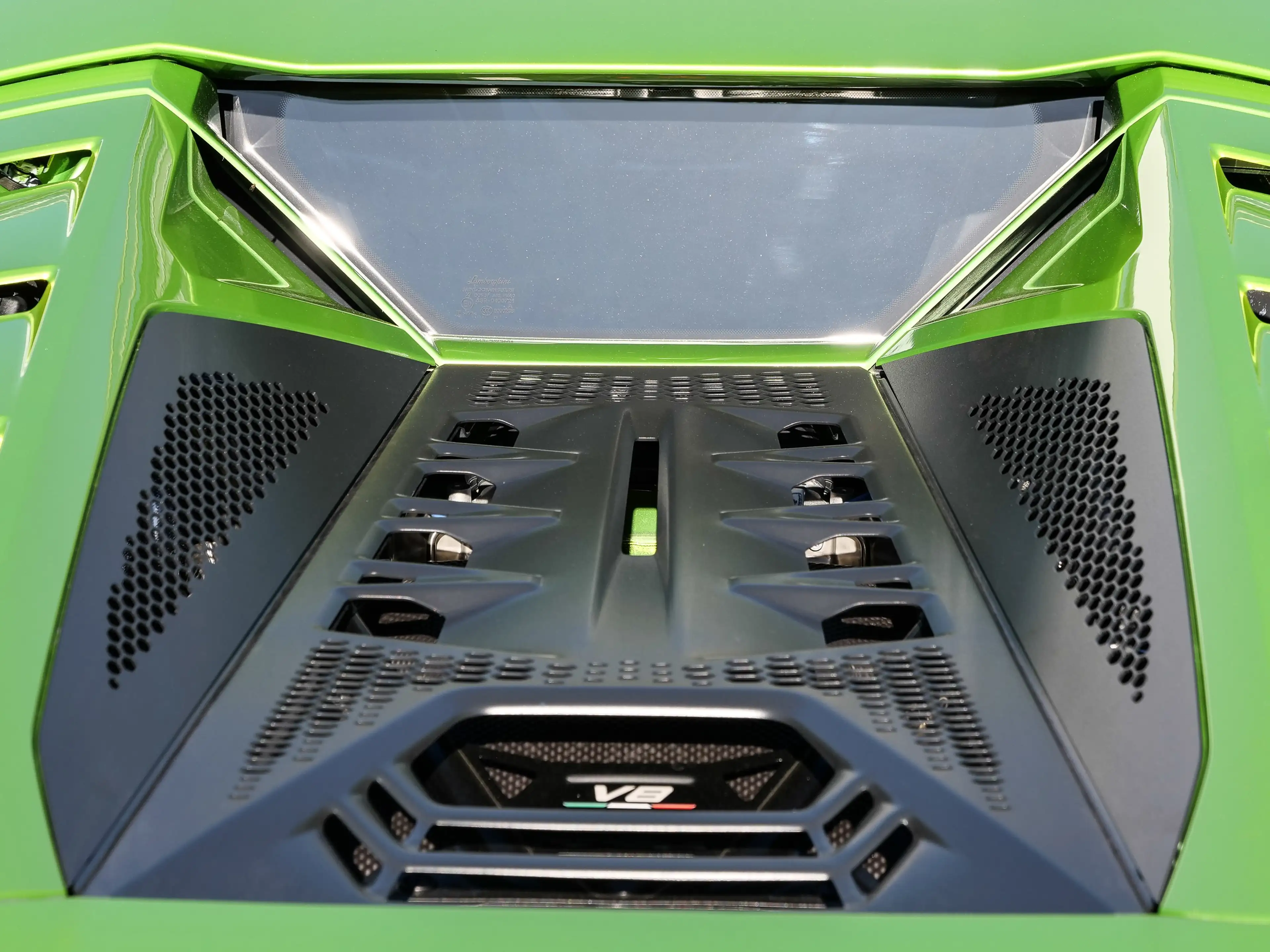 Lamborghini Temerario Verde Citrea, Full High Assistant Pack — photo 10