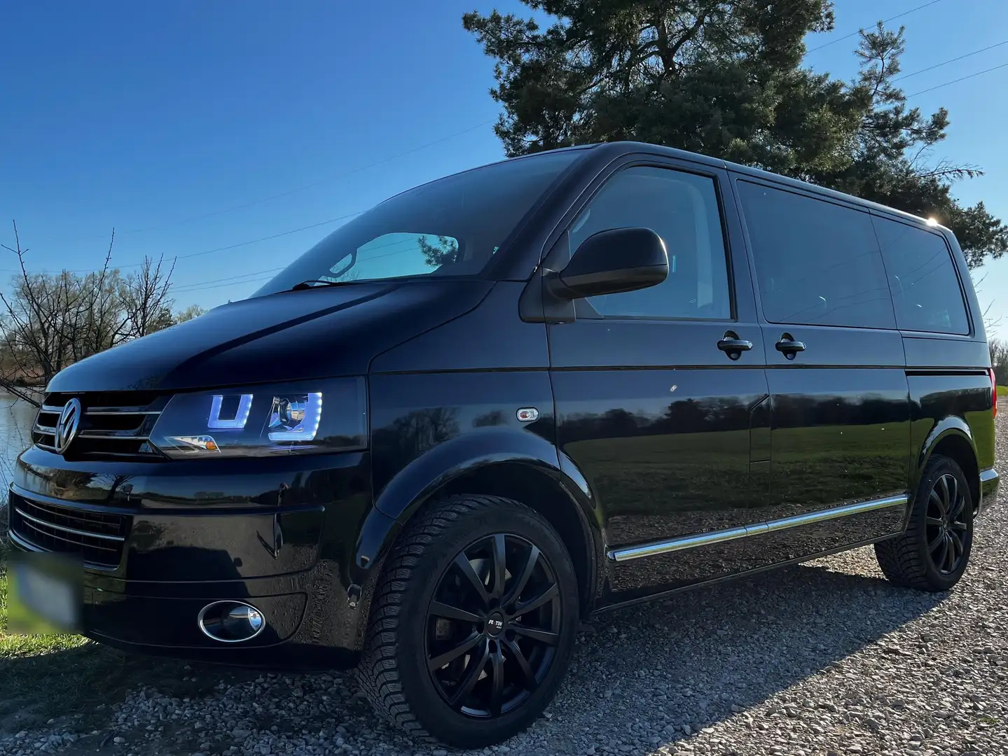 Volkswagen T5 Multivan Transporter T5 TDI (BiTDI) DSG Highline Schwarz - 2