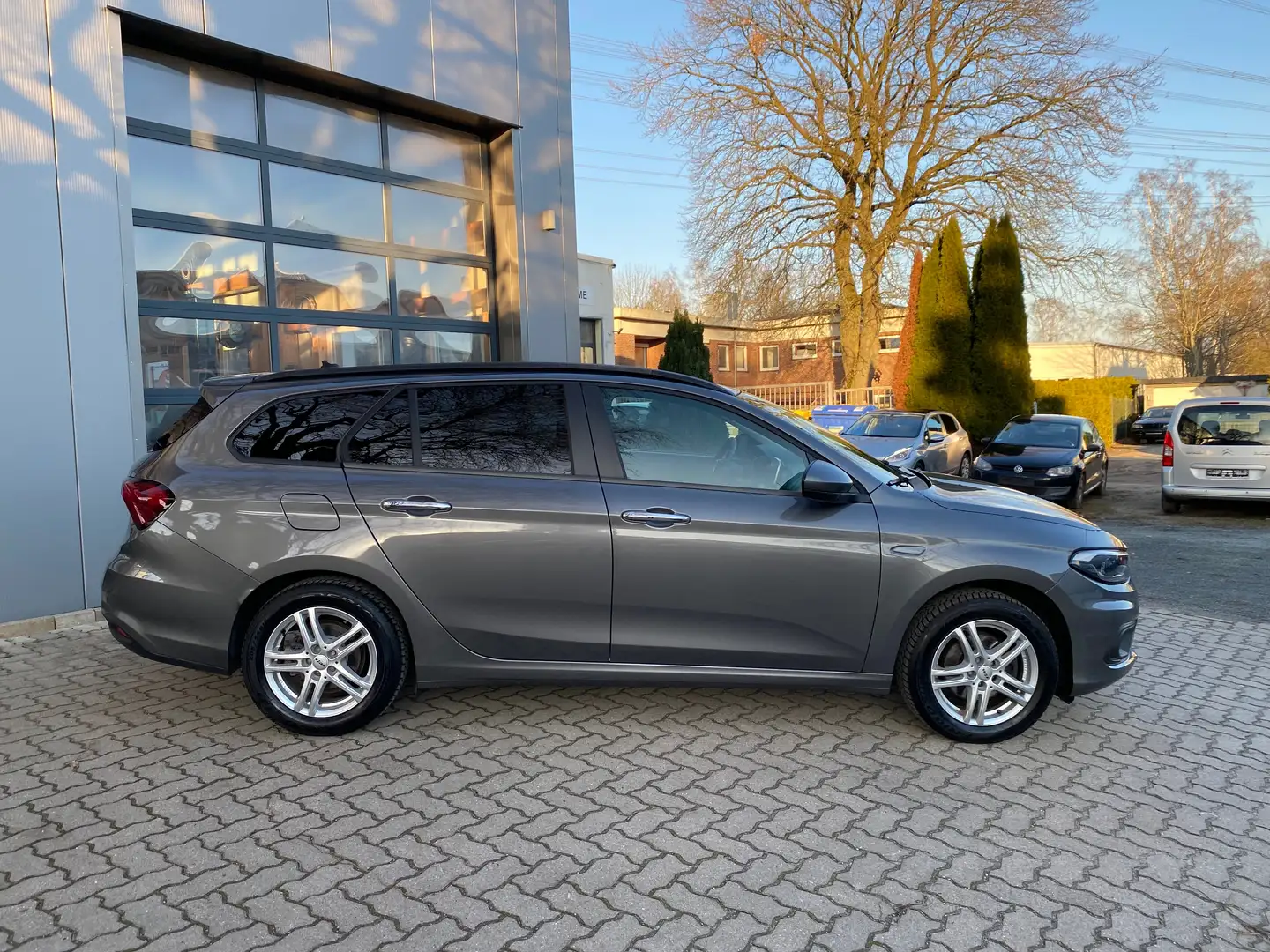 Fiat Tipo Kombi 1.4 T-Jet Lounge Gris - 1