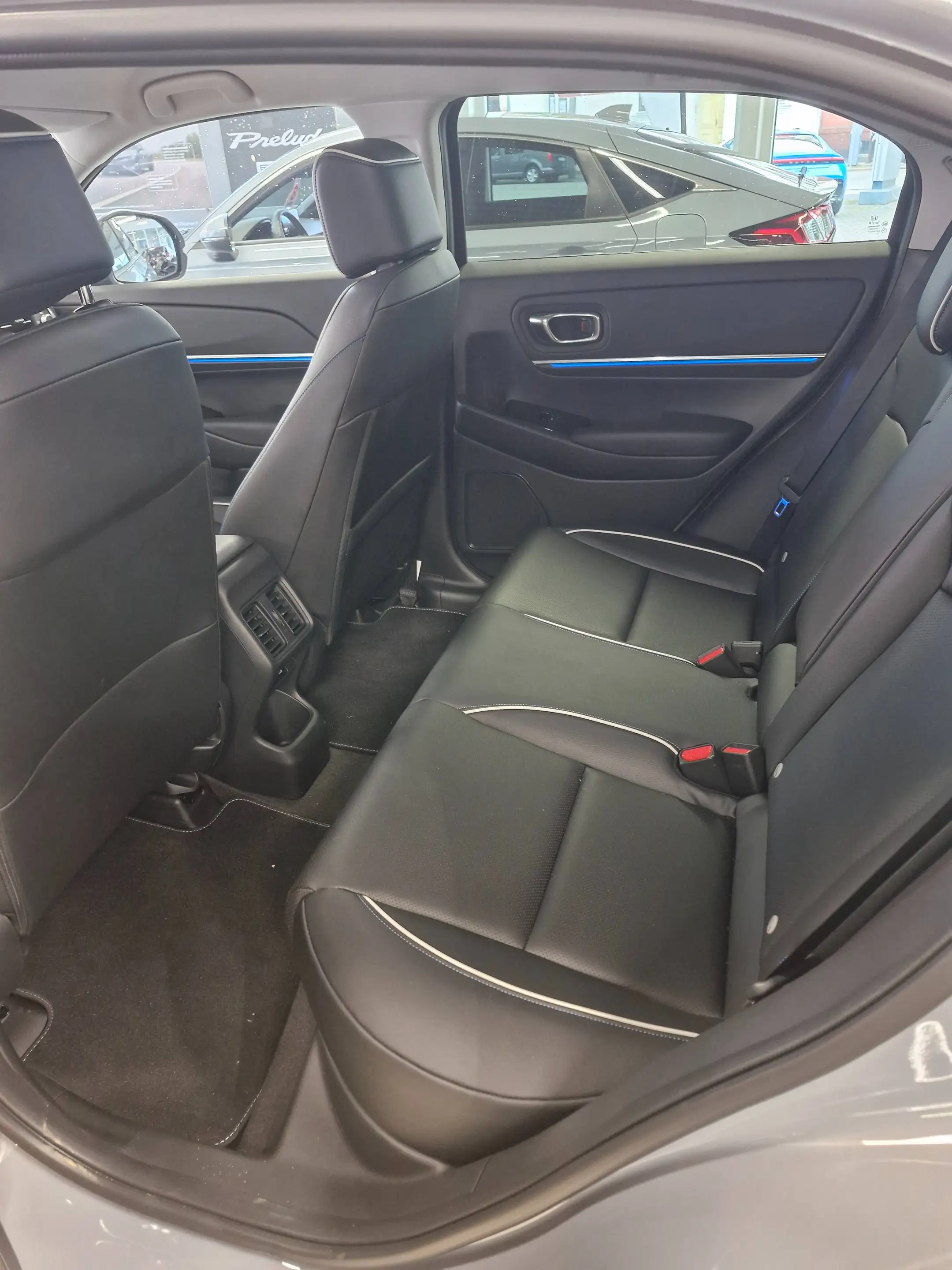 Honda e:Ny1 Basis — photo 8