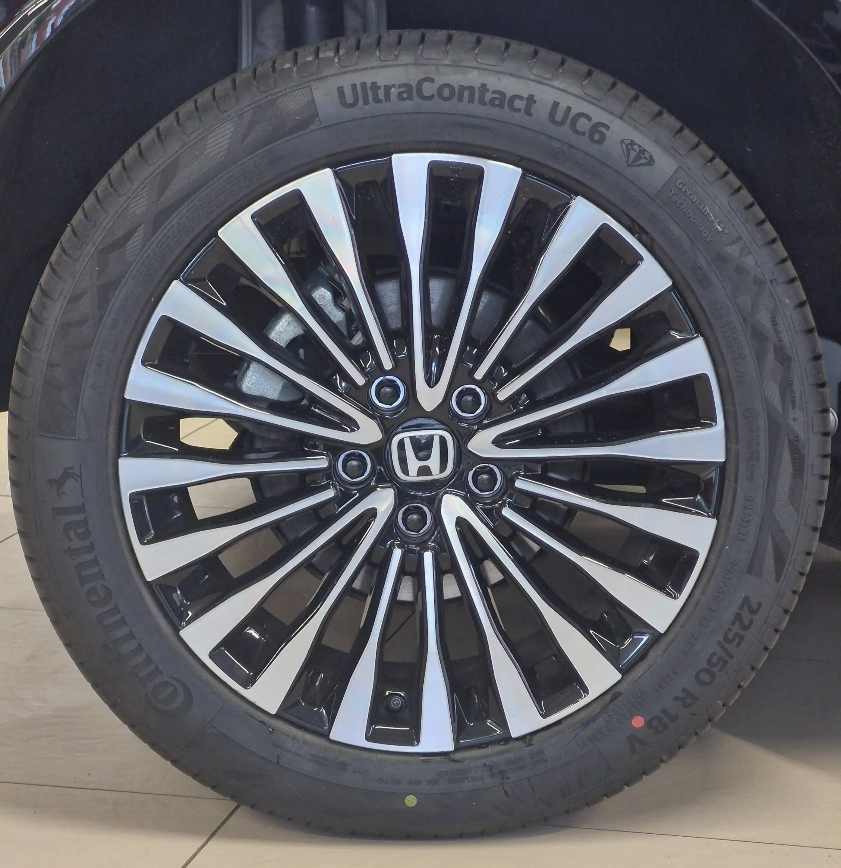 Honda e:Ny1 Basis — photo 15