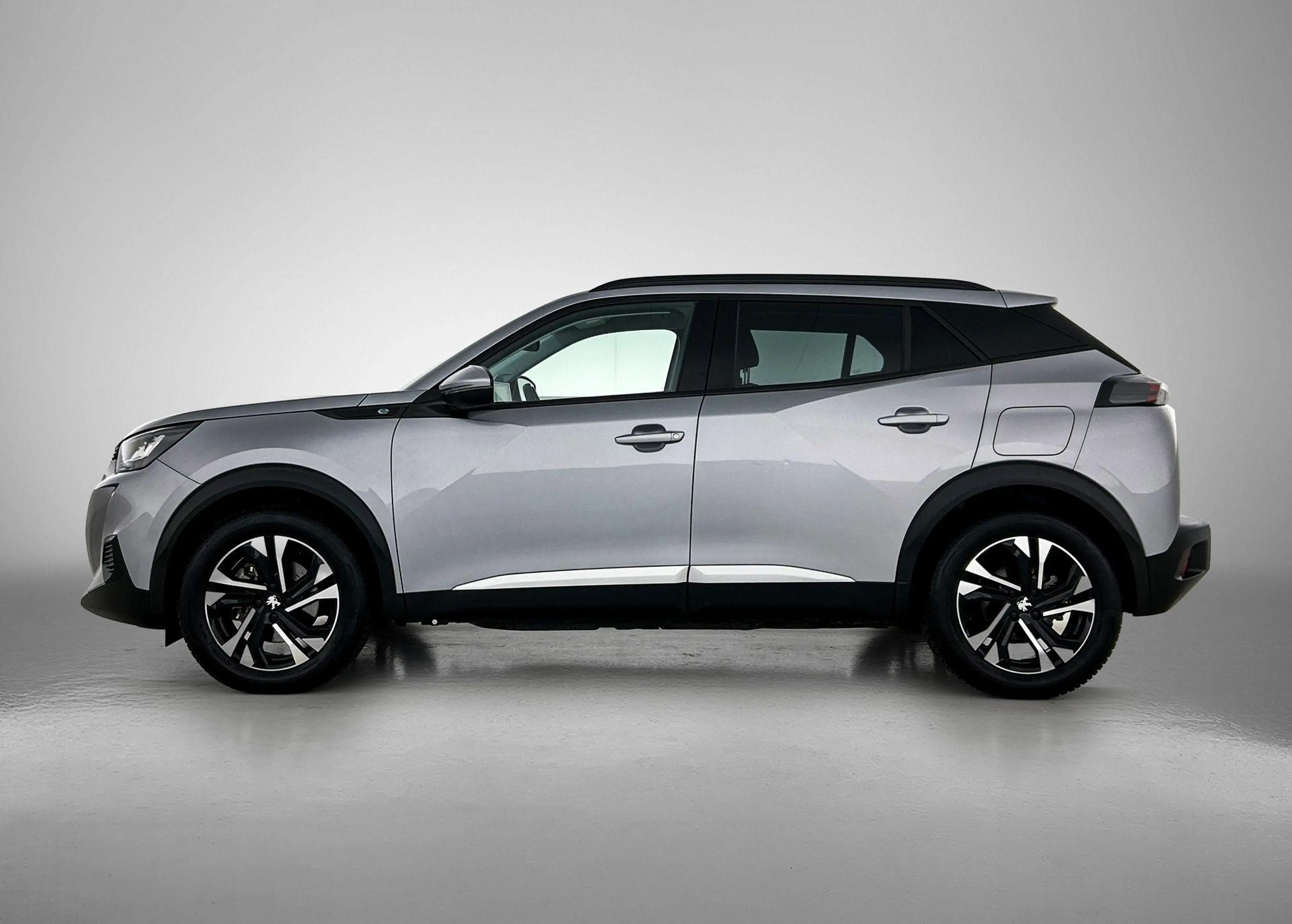 Peugeot e-2008 EV 136pk Allure 50 kWh Automaat | Navigatie | Acht — photo 5