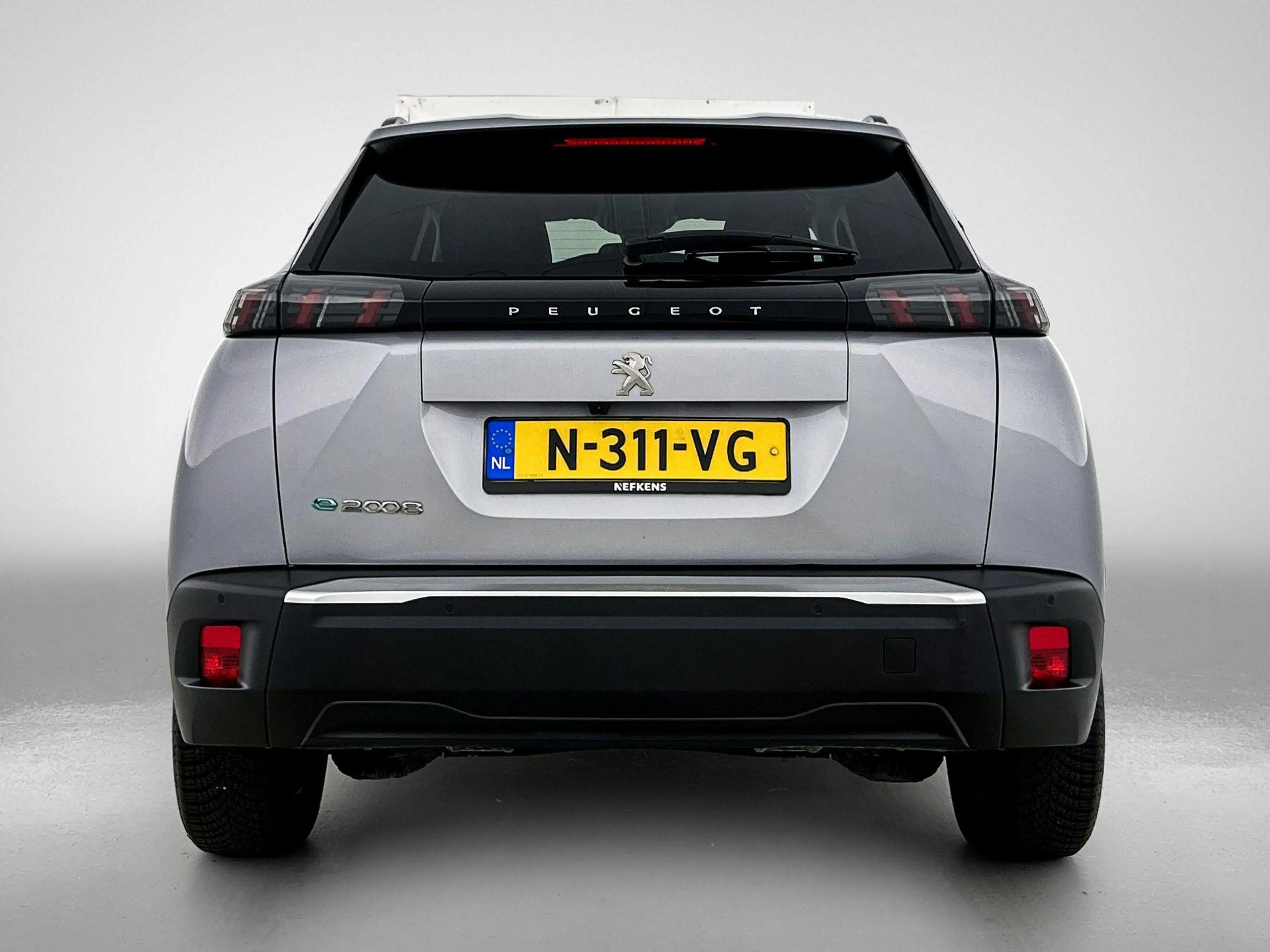 Peugeot e-2008 EV 136pk Allure 50 kWh Automaat | Navigatie | Acht — photo 7