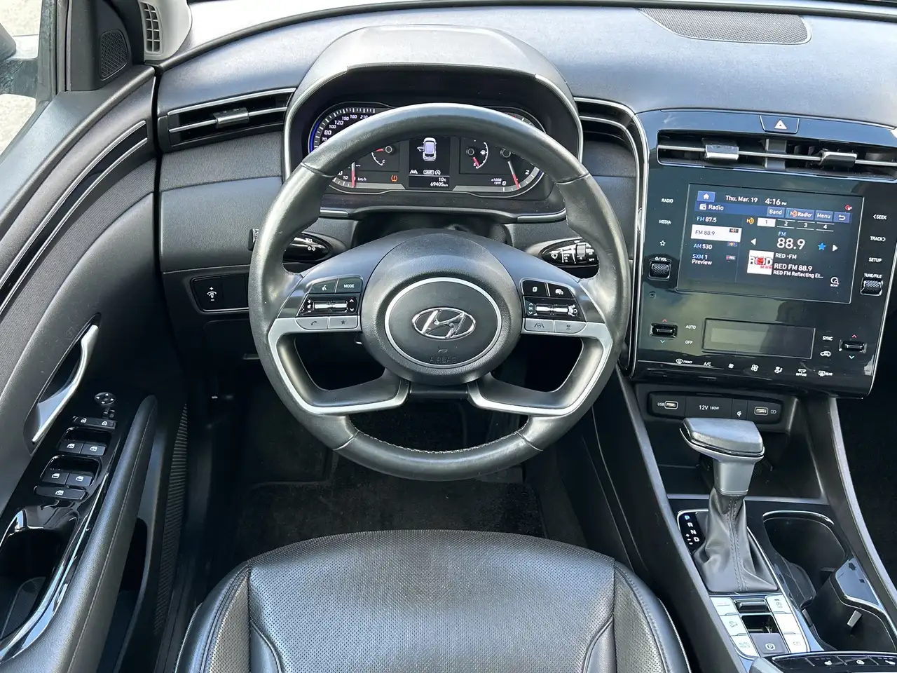 Hyundai TUCSON снимка Hyundai TUCSON