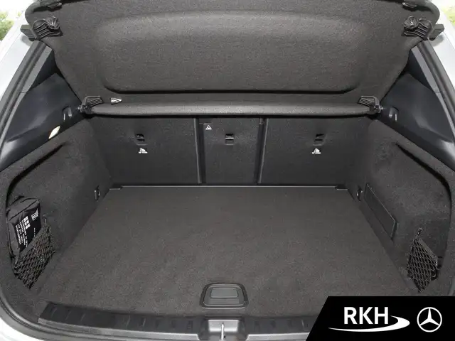 Mercedes-Benz GLA view 15