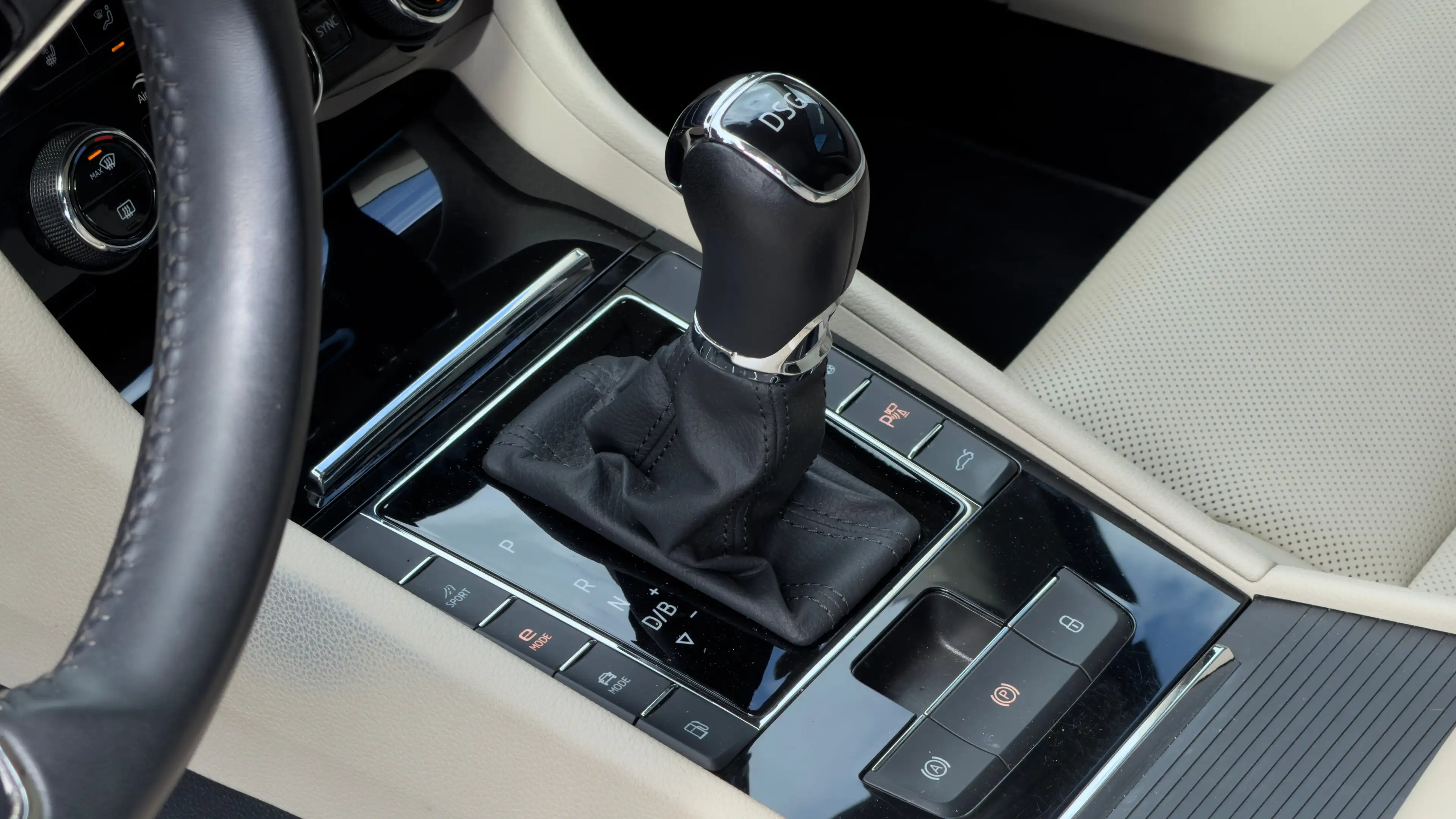 Skoda Superb 1.4 TSI 218pk iV Sportline Business | Laurin & Kle — photo 7