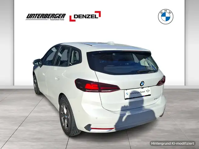 BMW 2 Series view 4