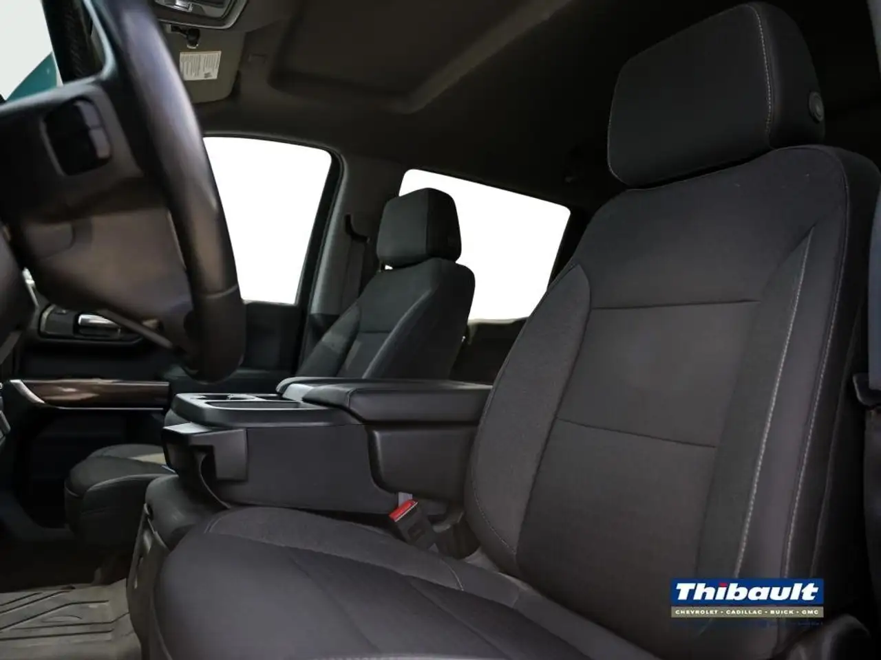 Chevrolet Silverado 1500 снимка Chevrolet Silverado 1500