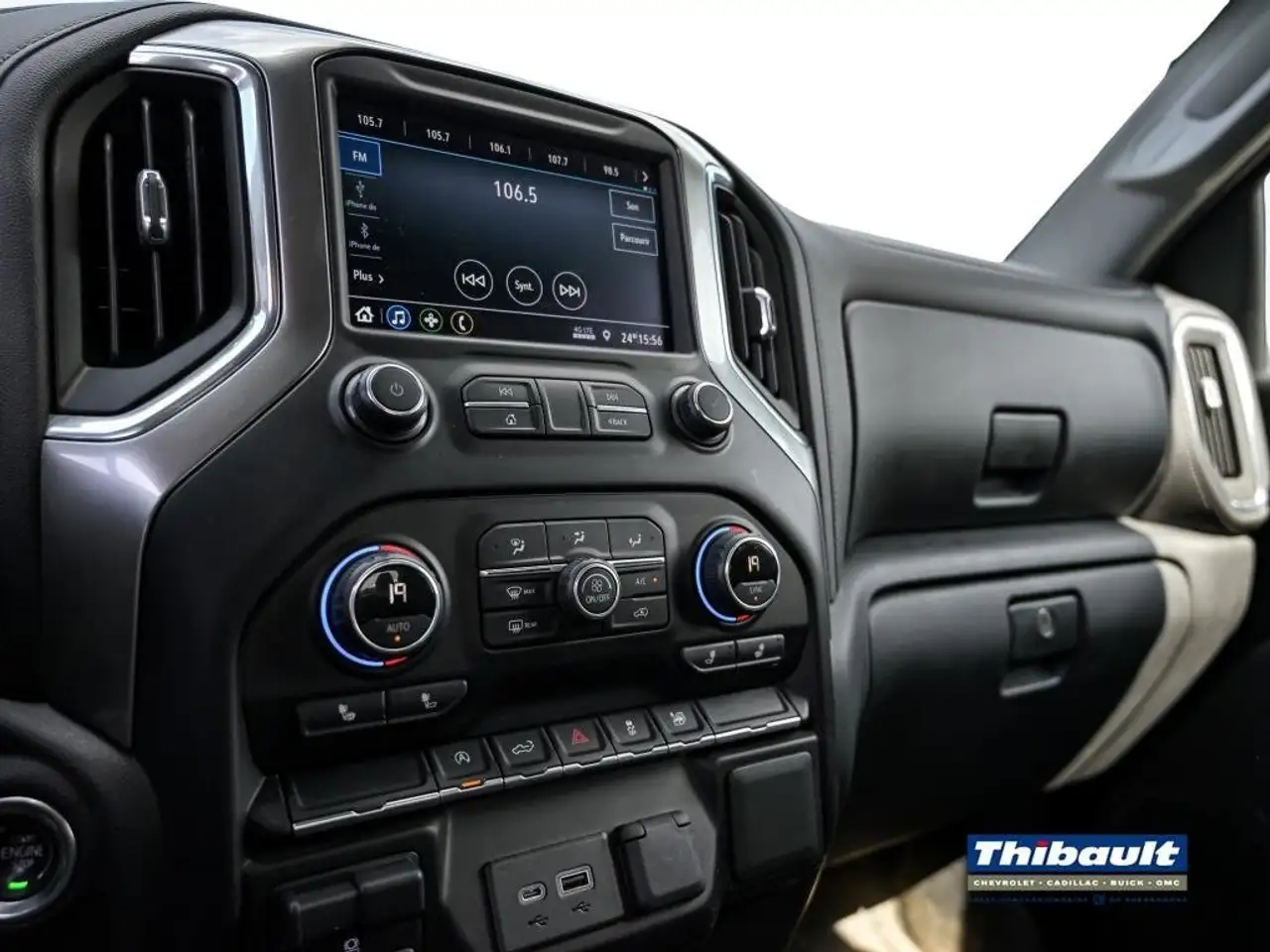 Chevrolet Silverado 1500 снимка Chevrolet Silverado 1500