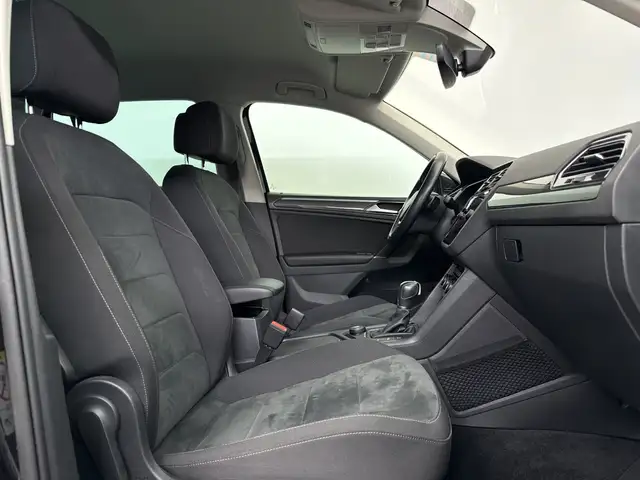 Volkswagen Tiguan view 14