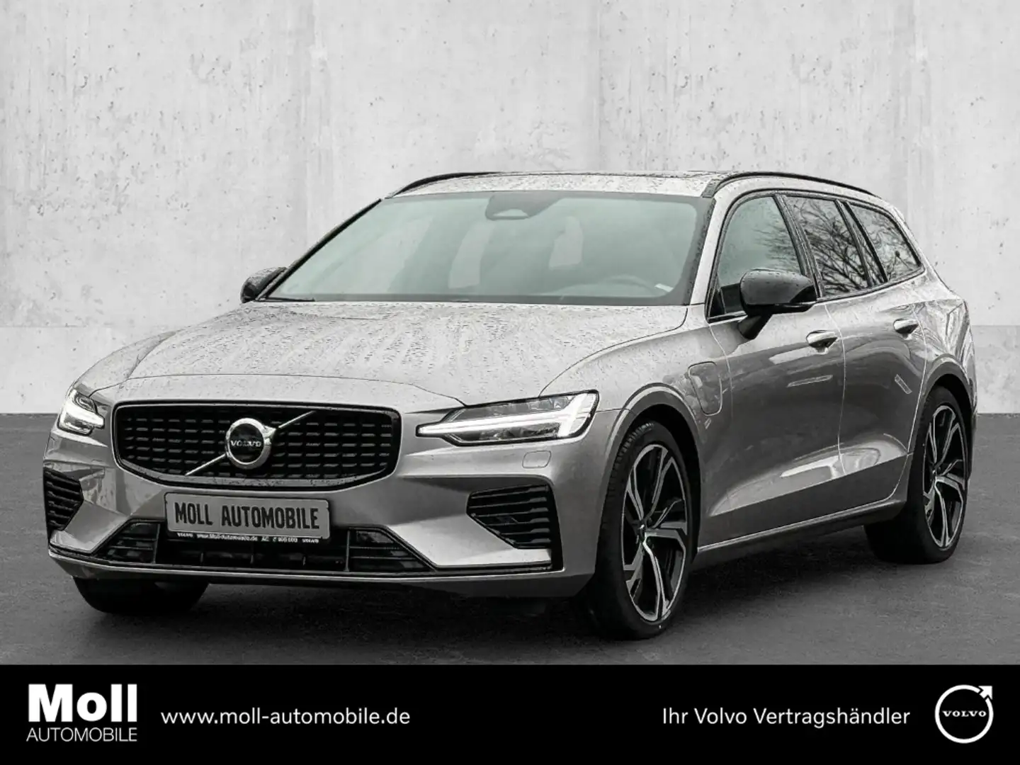 Volvo V60 Kombi Plus Dark Recharge Plug-In Hybrid AWD StandH Grau - 1
