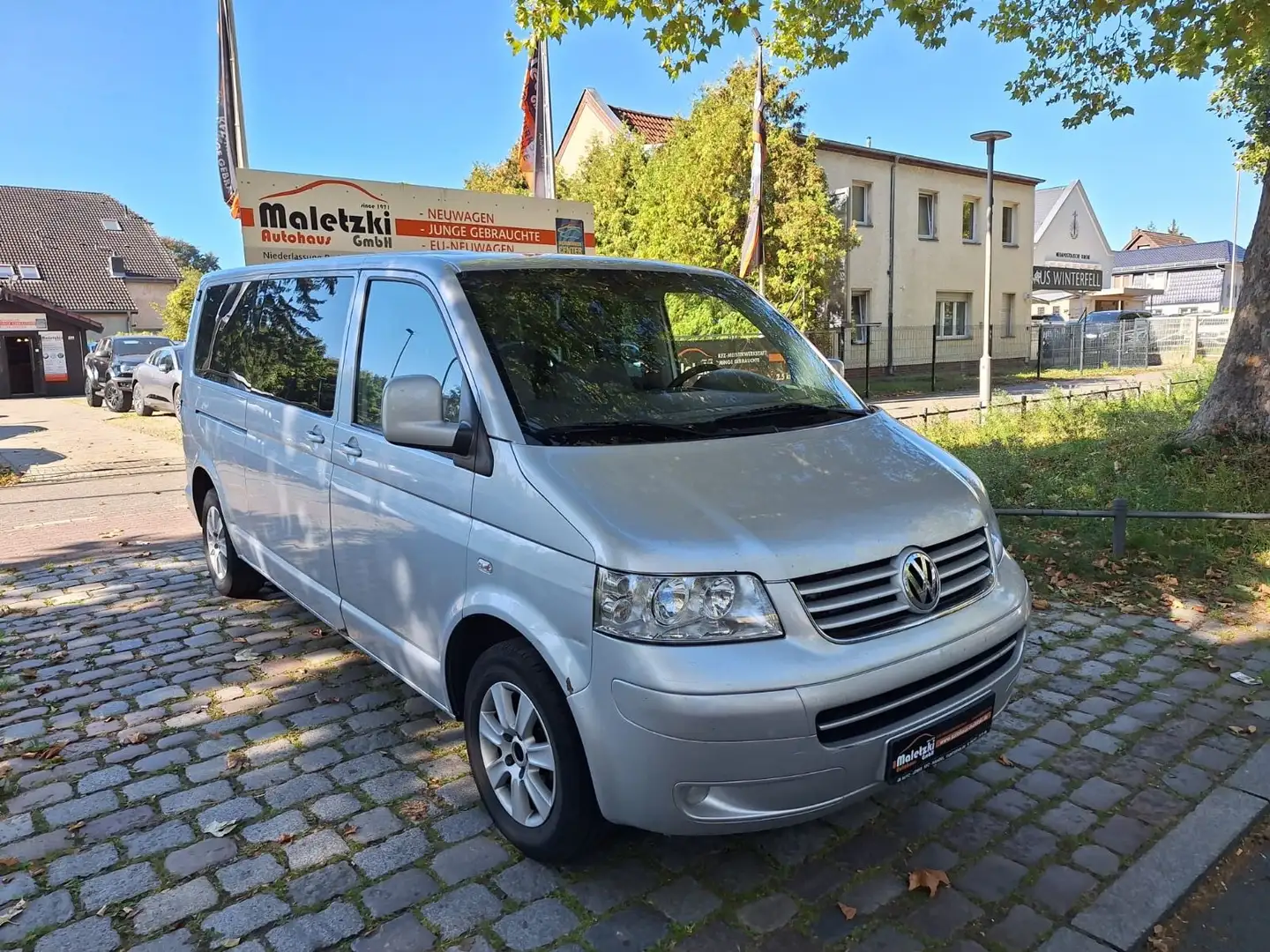 Volkswagen T5 Caravelle T5 2.5 TDI Caravelle Comfortline lang*9.Sitze* Plateado - 1