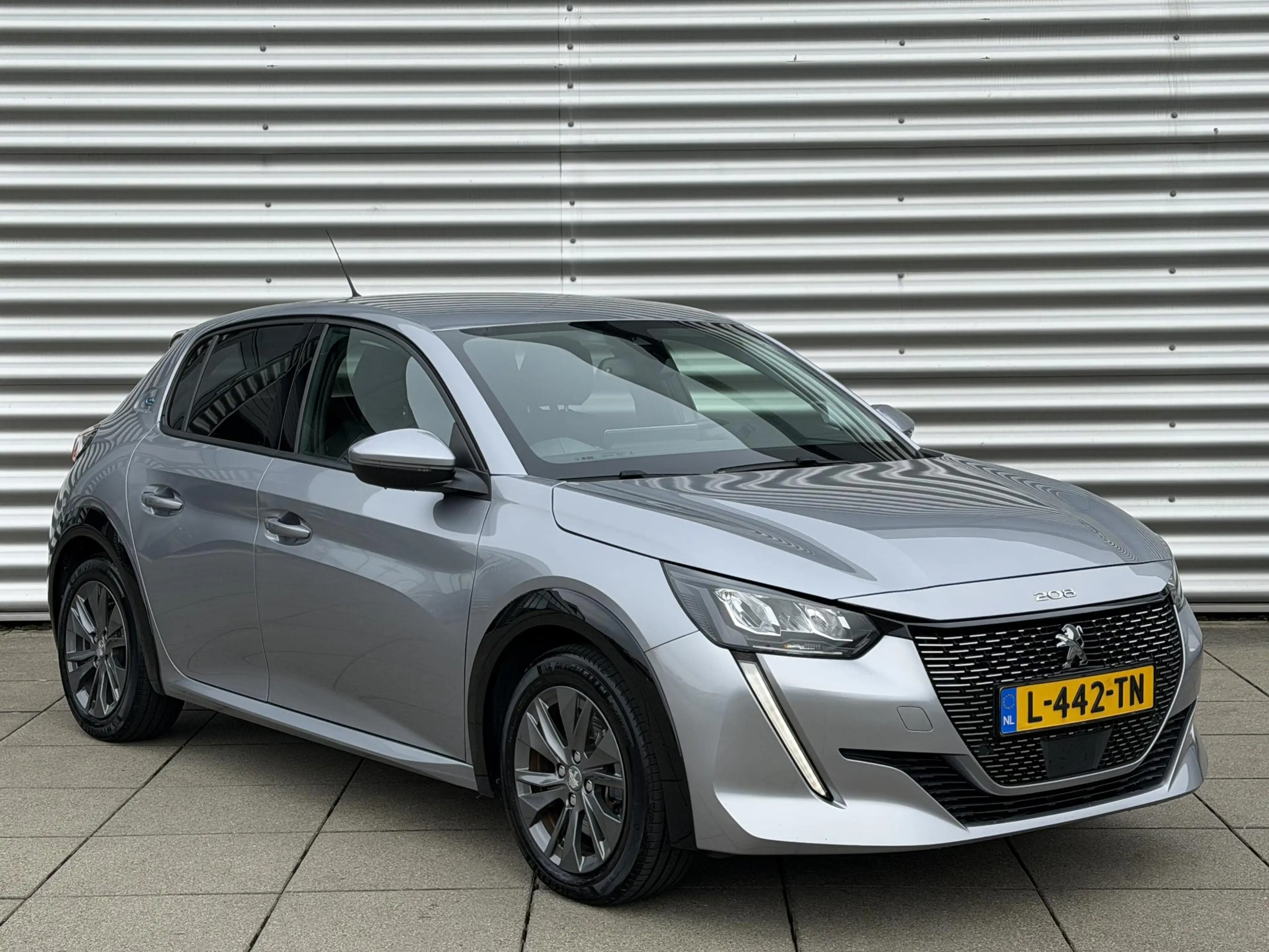 Peugeot e-208 EV Allure Pack 50 kWh | Cruise Control | Camera | — photo 6