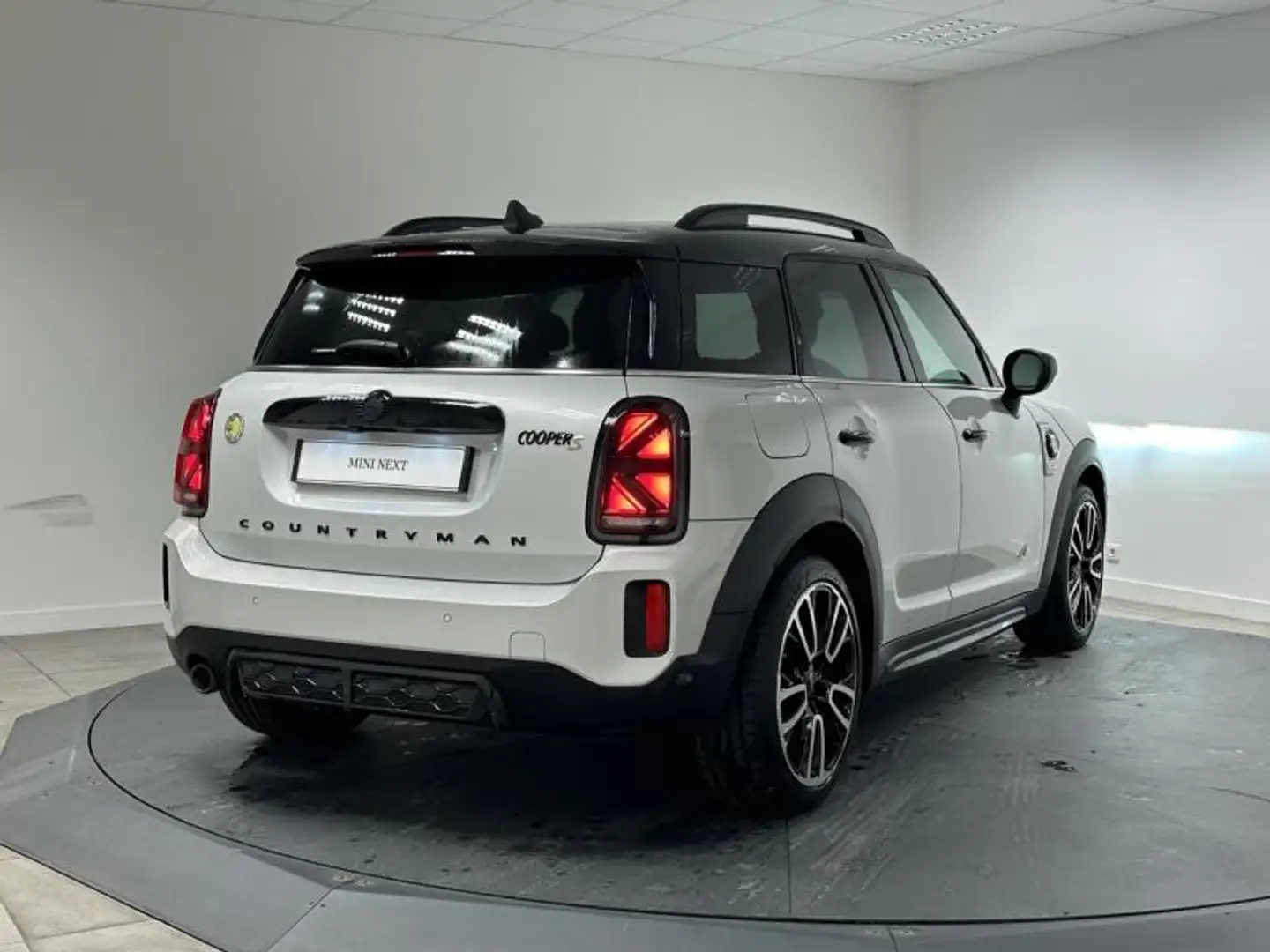 MINI Countryman C Cooper SE  125ch + 95ch JCW ALL4 BVA6 Blanc - 2