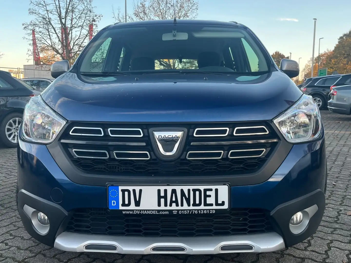 Dacia Lodgy Stepway *Navi/Kamera/Tempomat* Blau - 2