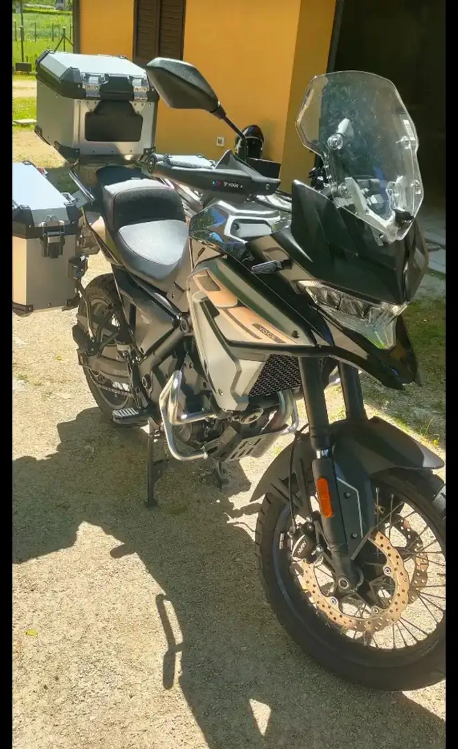 Voge 650DSX Negru - 1