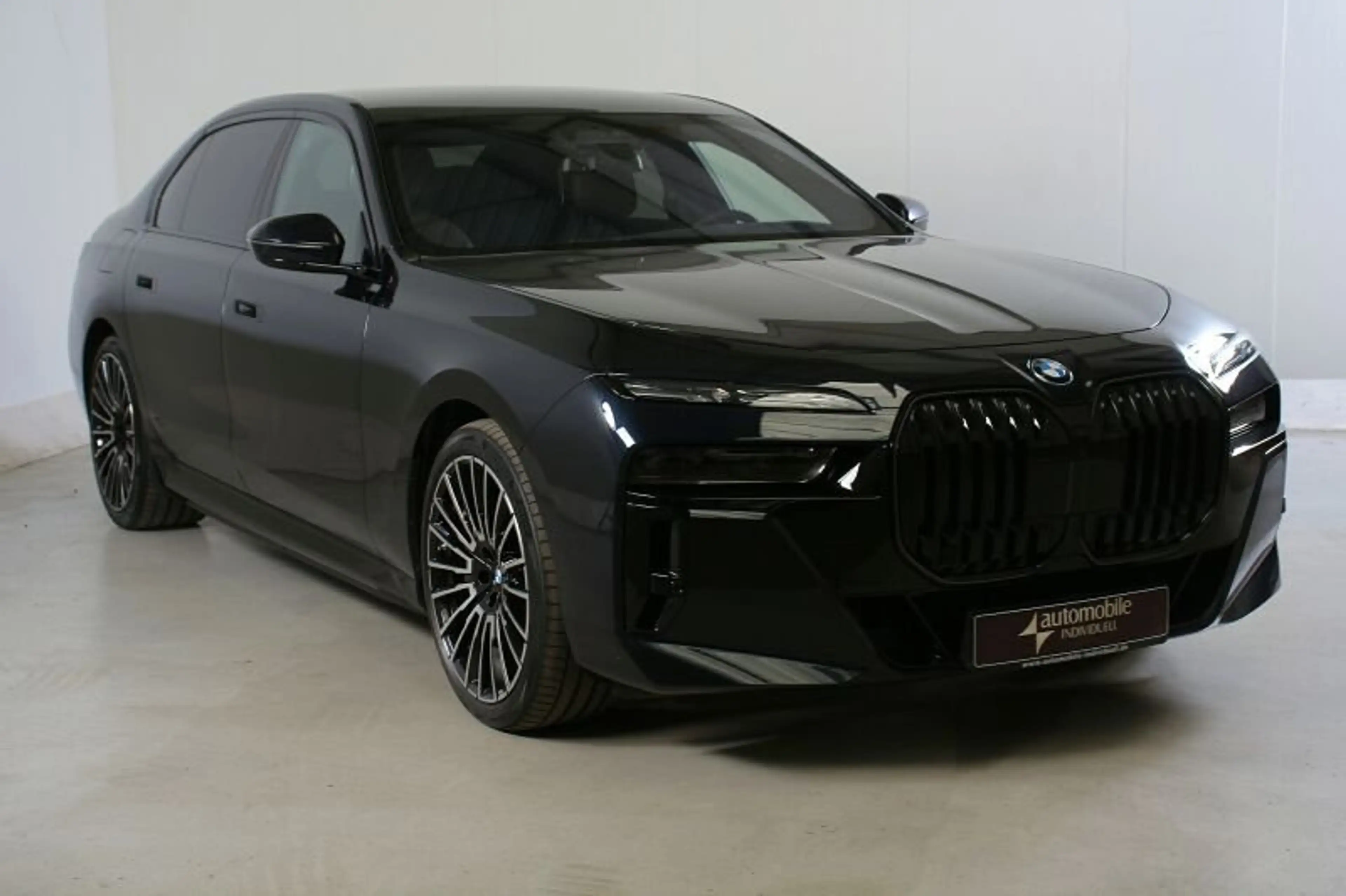 BMW i7 xDr. 60 M Sportpaket NP 175819.-  Lounge Seat — photo 3