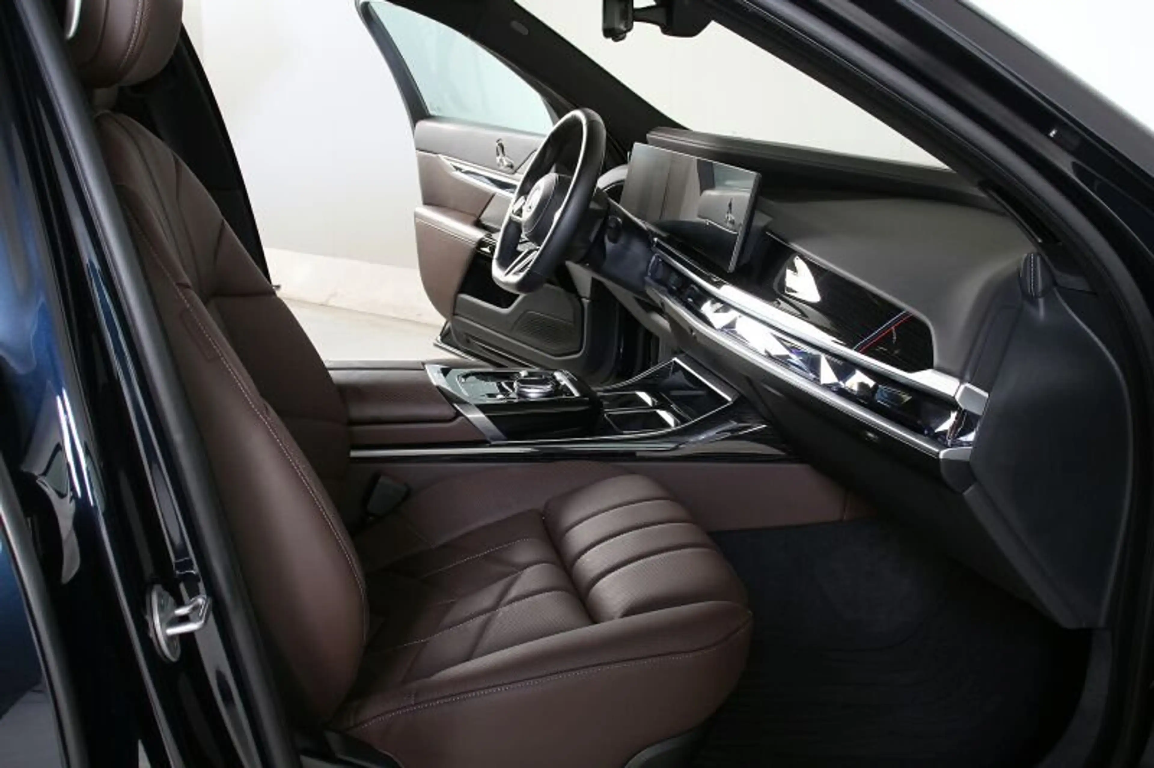 BMW i7 xDr. 60 M Sportpaket NP 175819.-  Lounge Seat — photo 7