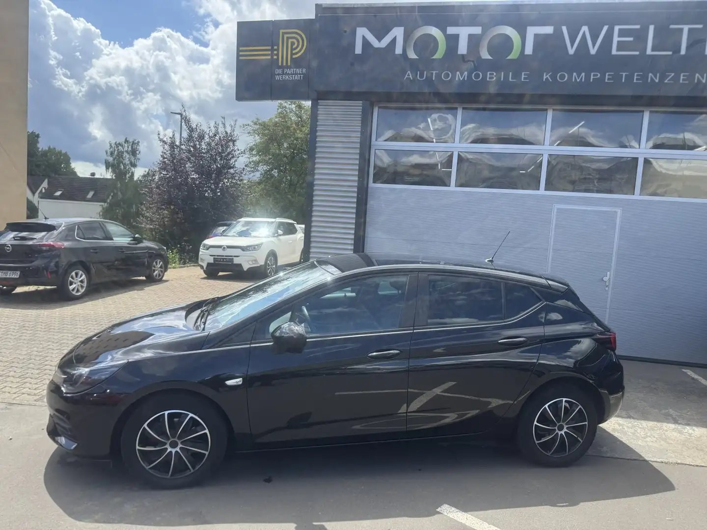 Opel Astra K 1.2 Turbo Edition Start/Stop 1.2 Turbo EU6d Edit Zwart - 2