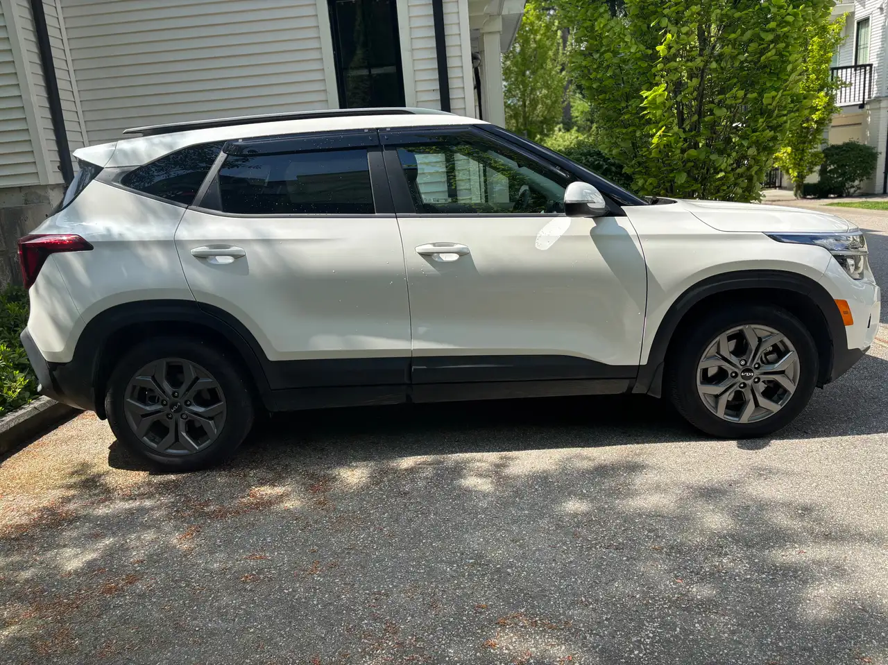 Kia Seltos снимка Kia Seltos