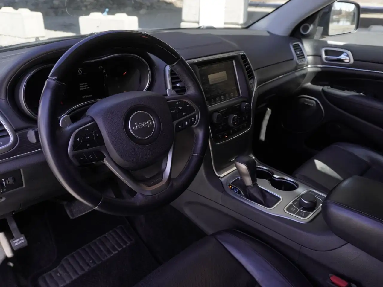 Jeep Grand Cherokee снимка Jeep Grand Cherokee
