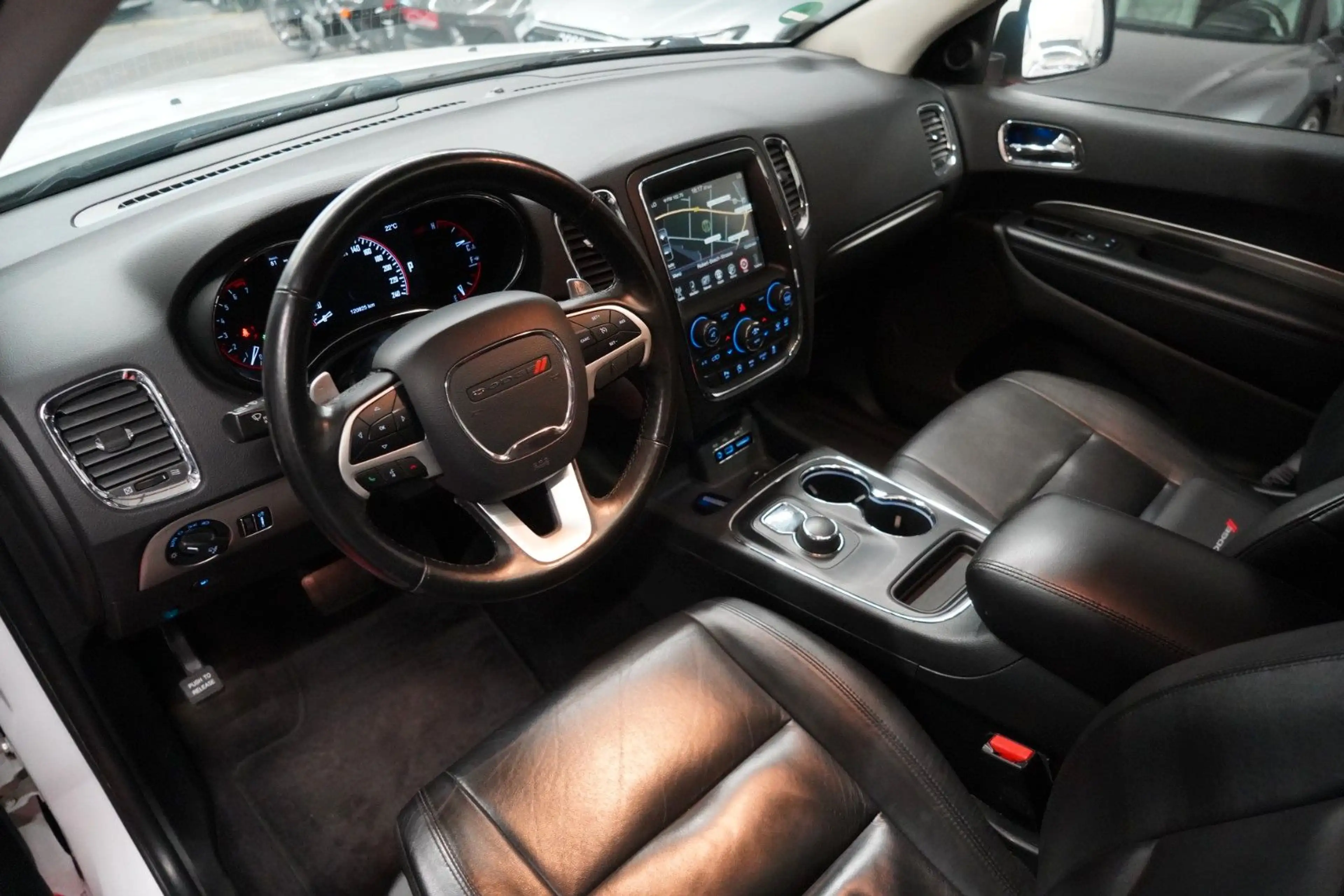 Dodge Durango 3.6 Aut. 6 Sitzer*Keyless-Go*LED* — photo 13