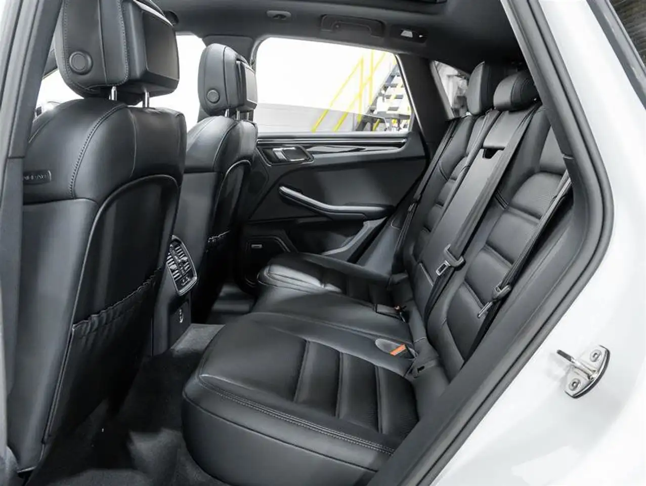 Porsche Macan снимка Porsche Macan