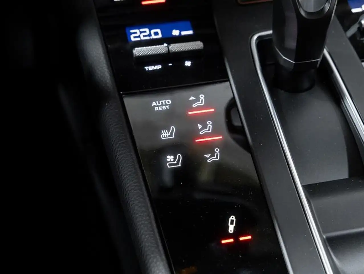 Porsche Macan снимка Porsche Macan