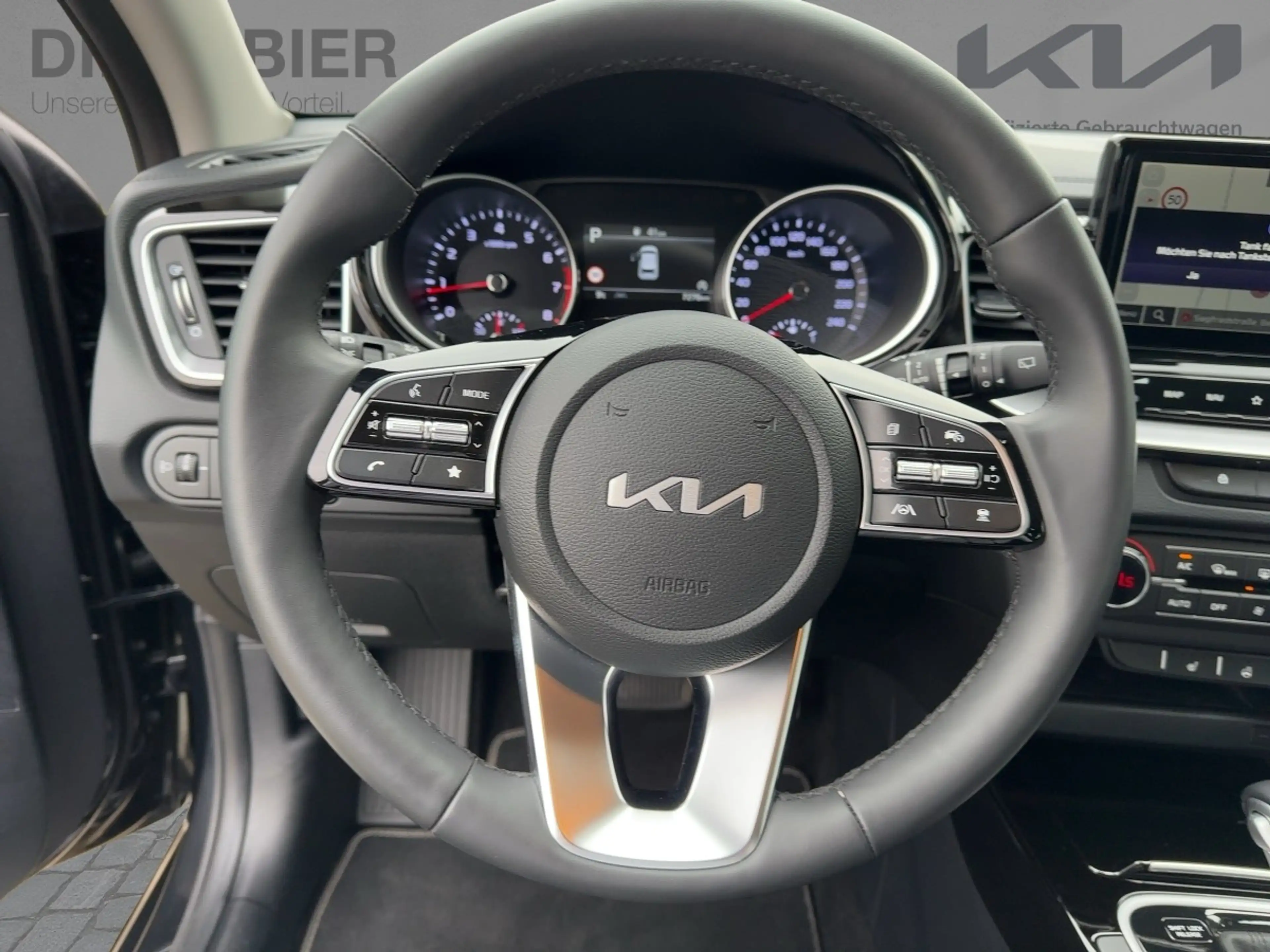 Kia Ceed / cee'd Spirit 1.5T LED+Navi+Kamera+Keyless — photo 14