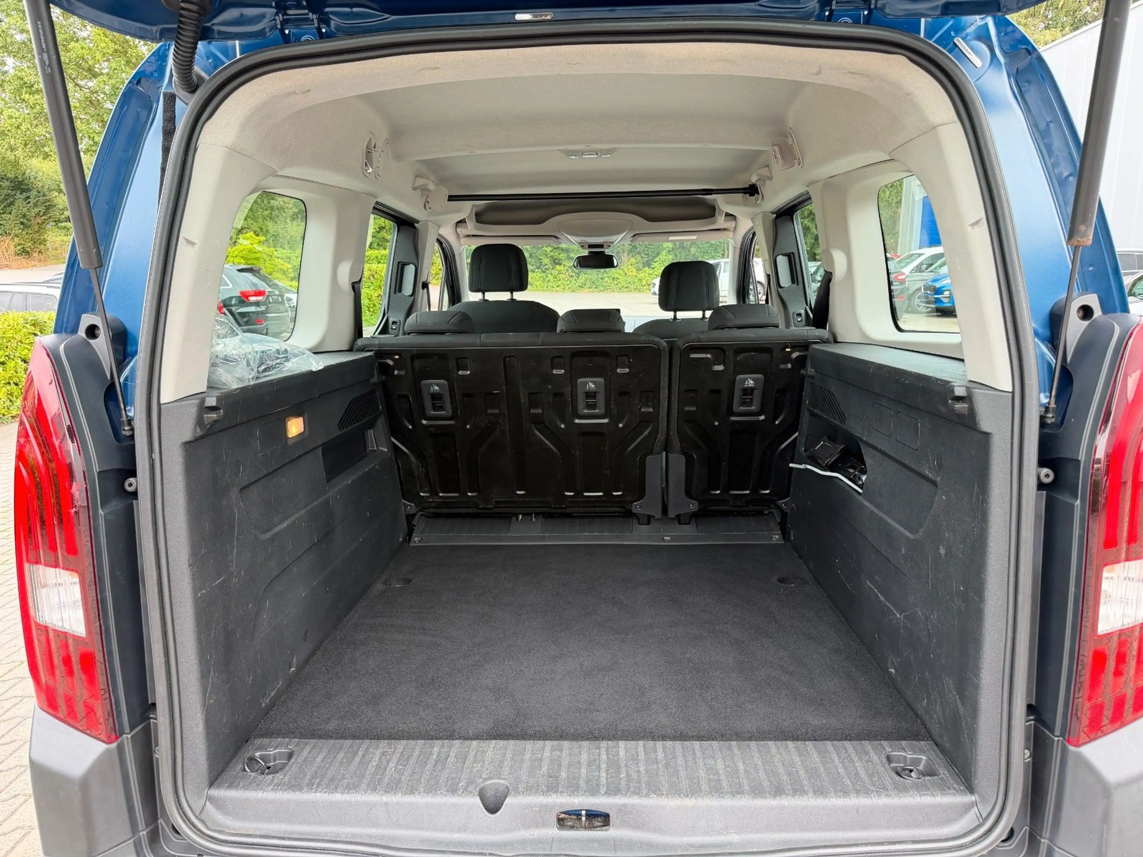 Peugeot Rifter Allure L2 *Spurassistent *Mirror Screen — photo 15
