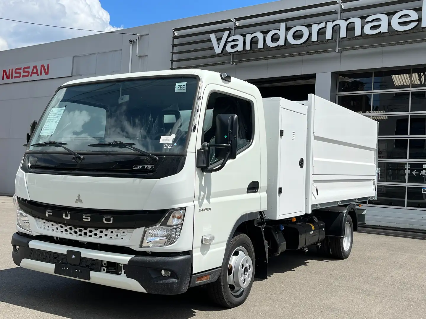 Mitsubishi Canter FUSO 35.15 PERMIS B  Livrable de STOCK Blanc - 1