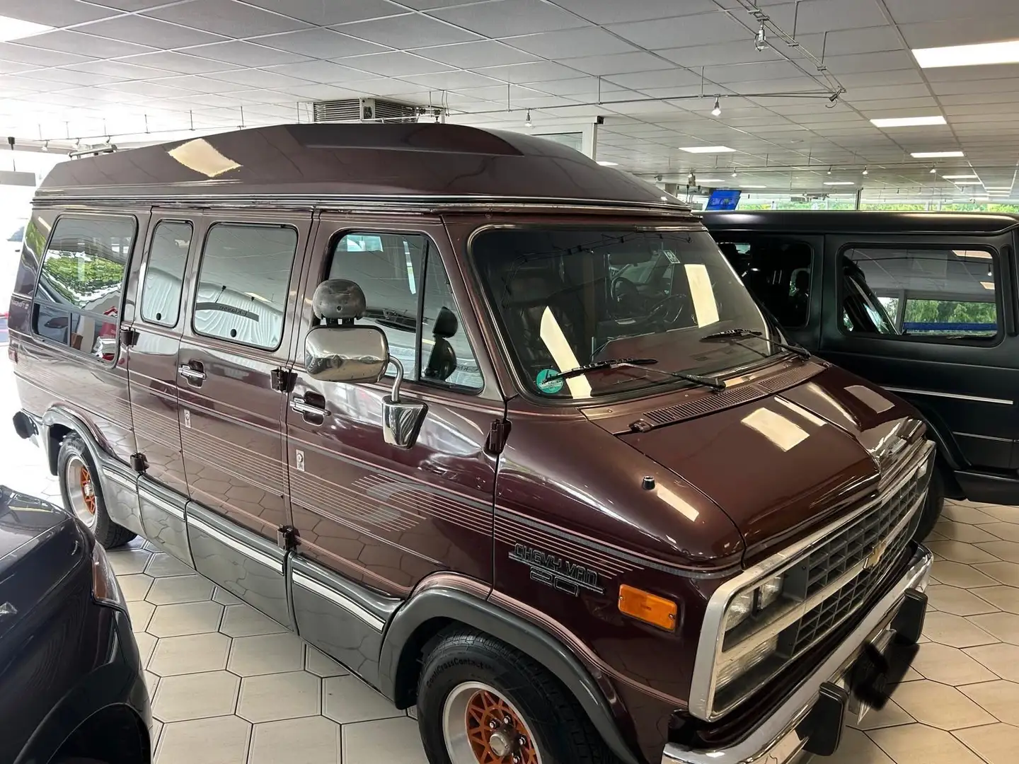 Chevrolet Chevy Van G20 5,7 V8 StarCraft Rojo - 2