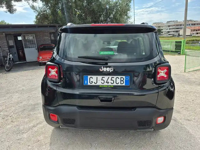 Jeep Renegade view 2