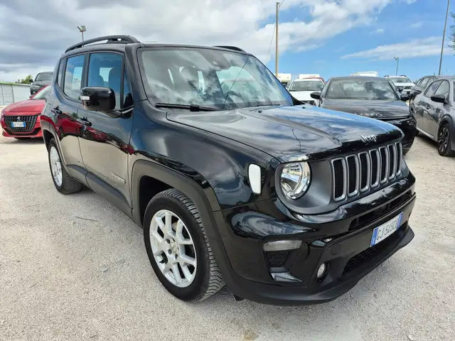 Jeep Renegade view 4