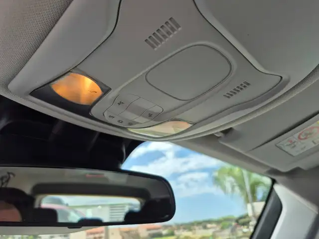Jeep Renegade view 10