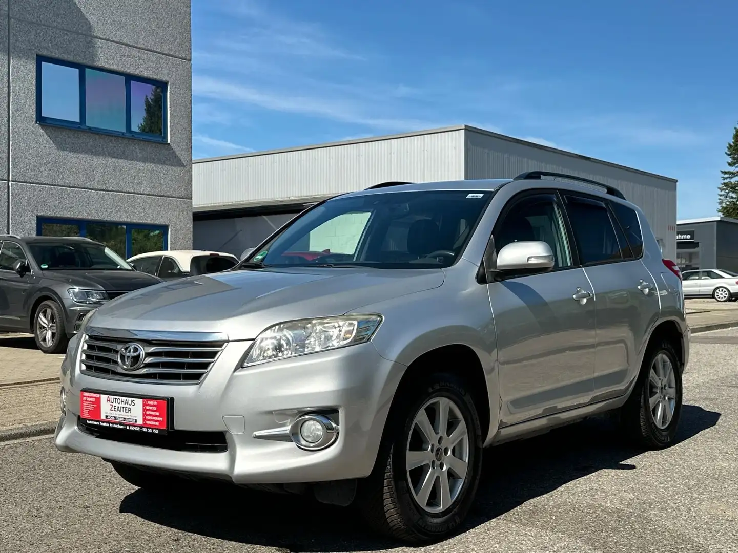 Toyota RAV 4 RAV4 Life Silber - 1