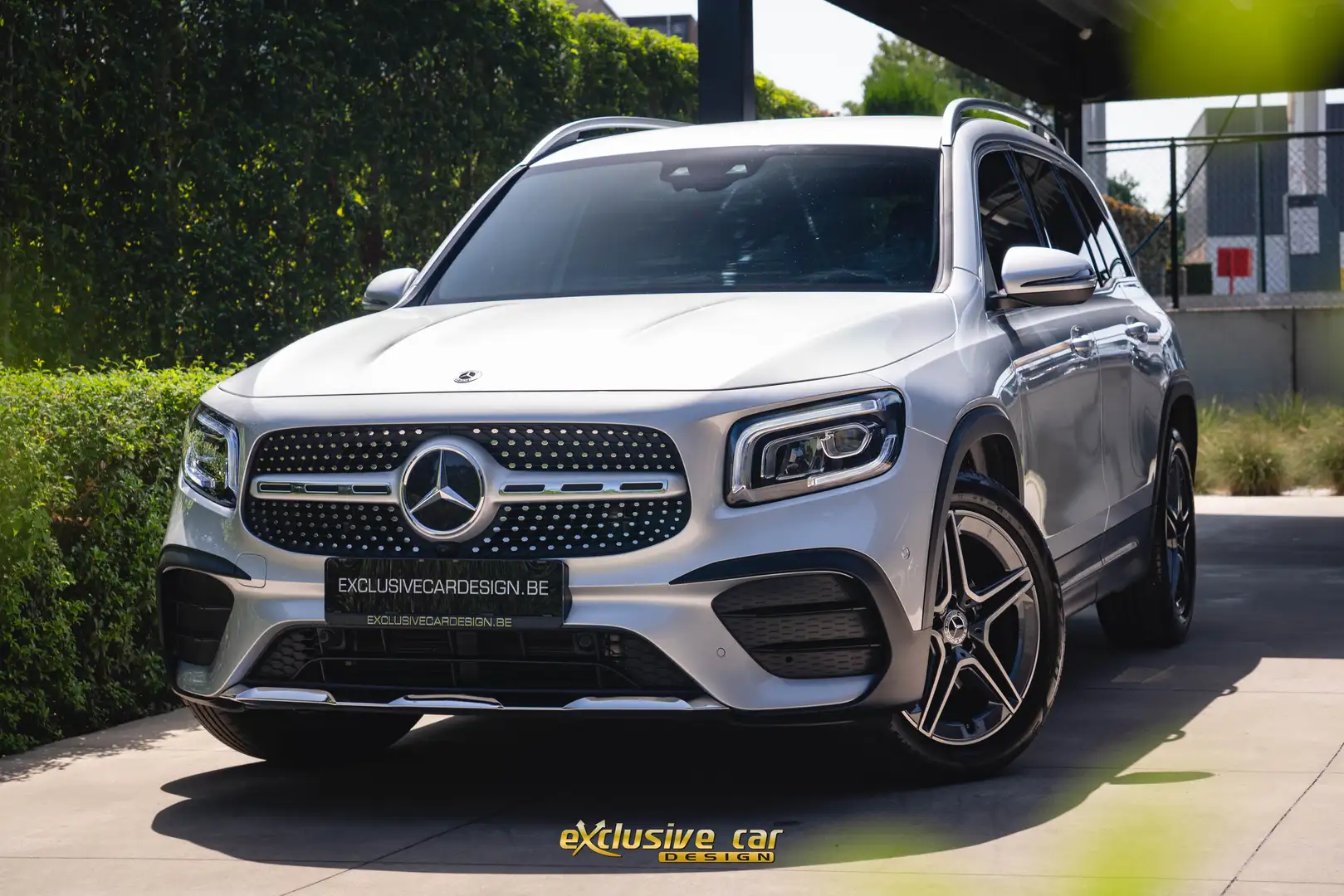Mercedes-Benz GLB 200 AMG Line 7G-DCT /19''/Trekhaak/Camera/Carplay/DAB/ Plateado - 1