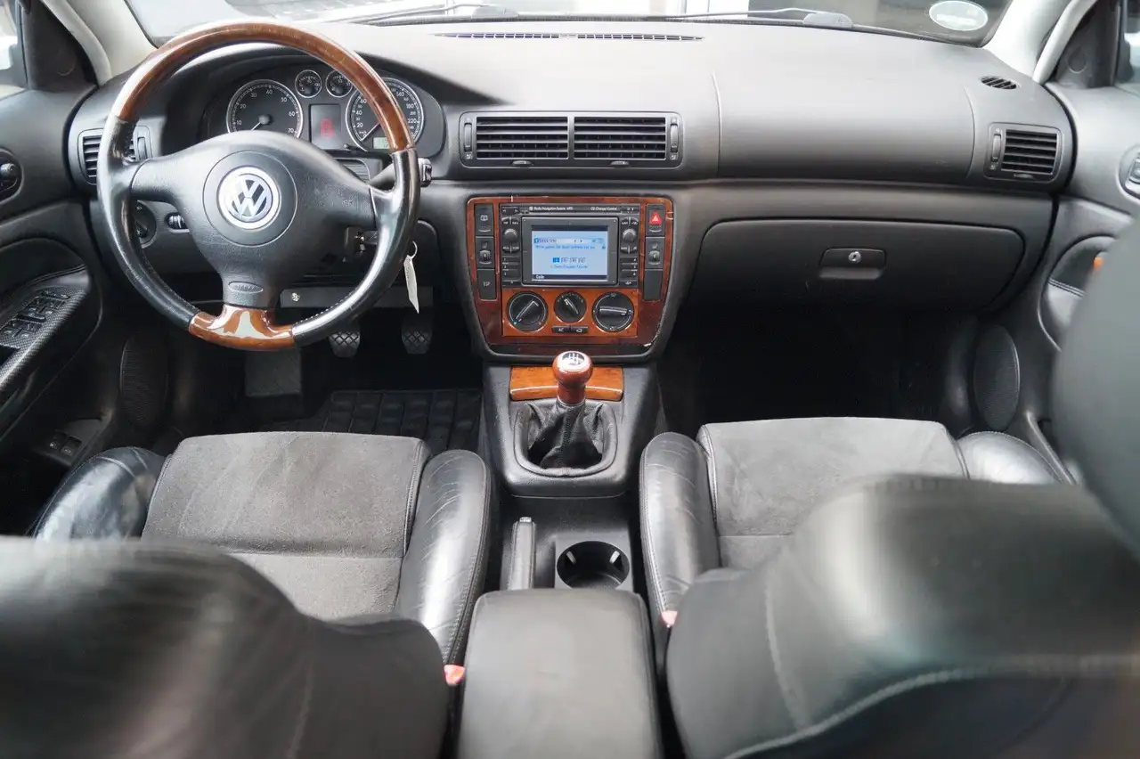 Volkswagen Passat 2.8 V6 4motion Highline aus 3.Hand HU neu, foto 11