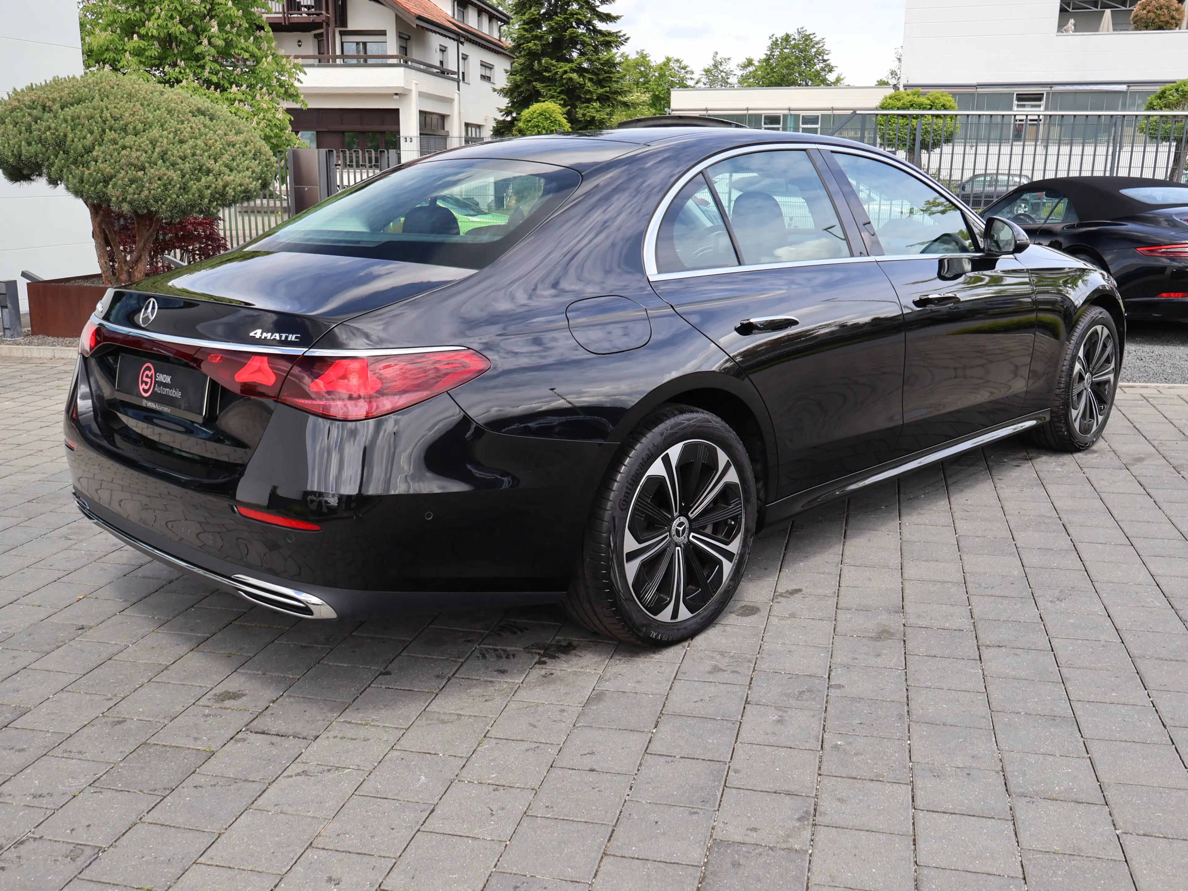 Mercedes-Benz E 300 de 4Matic Avantgarde Adv. KeyGo-Kamera-LED — photo 9